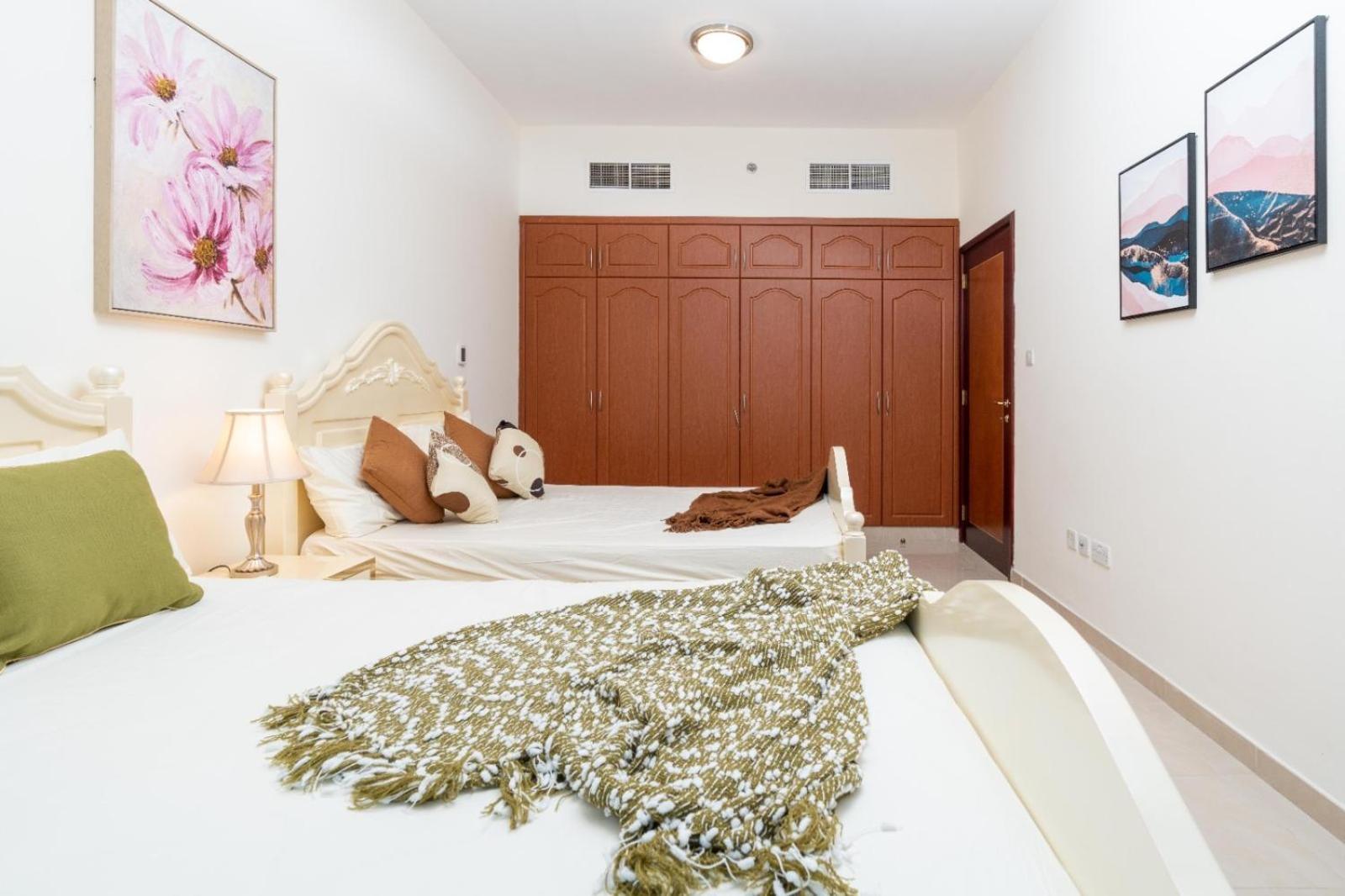 Ocean View Luxury 3br Duplex At Ajman Corniche *