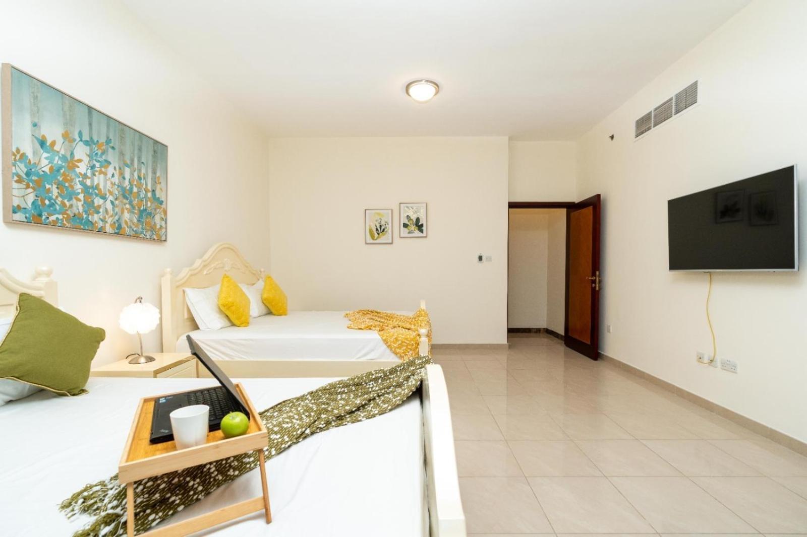 Ocean View Luxury 3br Duplex At Ajman Corniche *