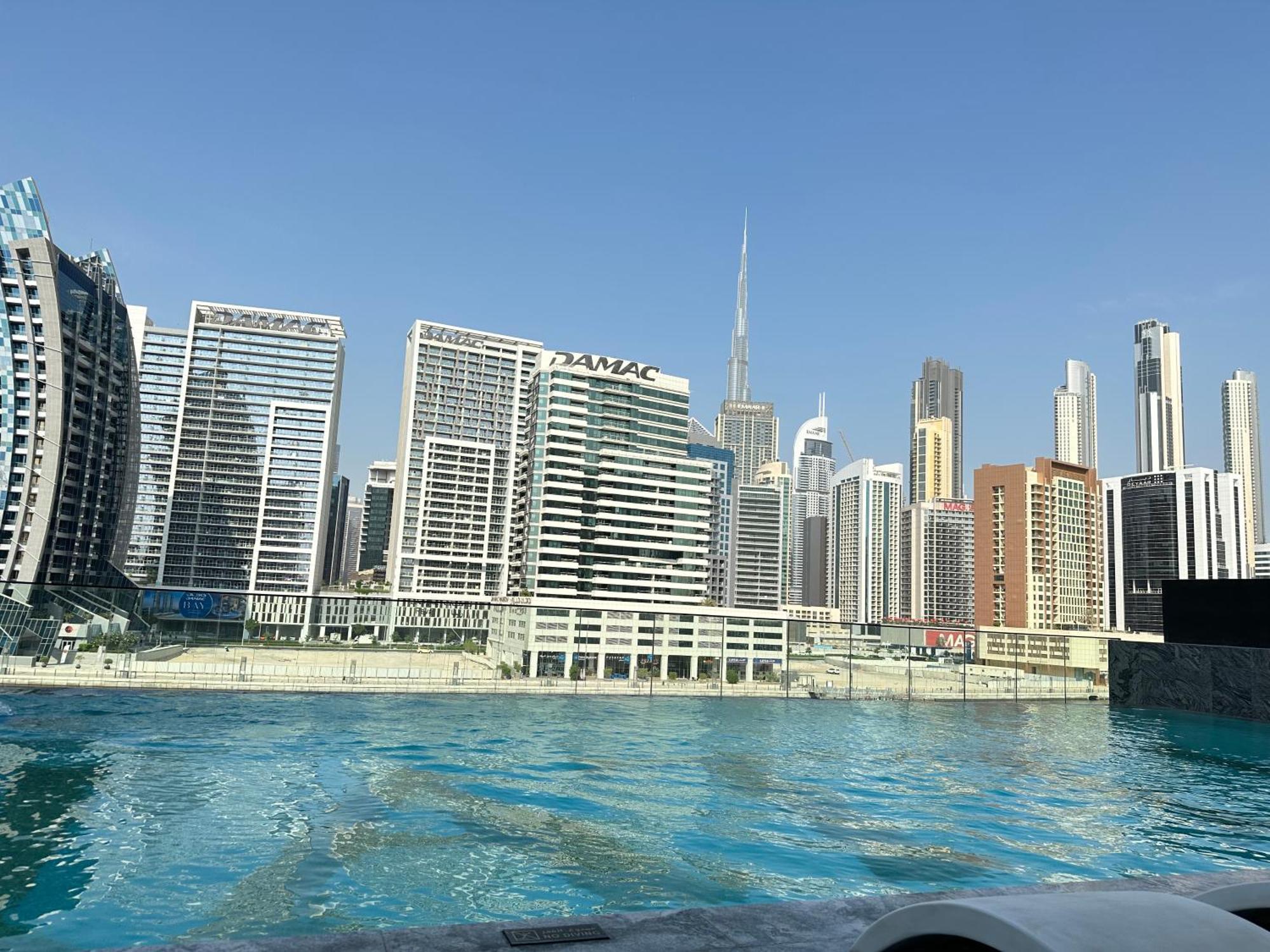 Binghatti Canal With Private Jacuzzi Burj Khalifa View Kings *