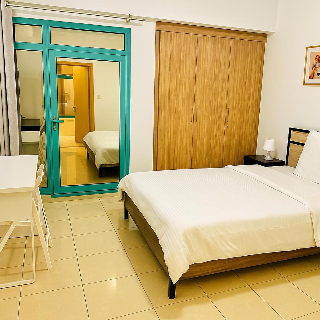 Privatunterkunft Classy For Ladies In Dubai, Marina فتيات فقط Dubai