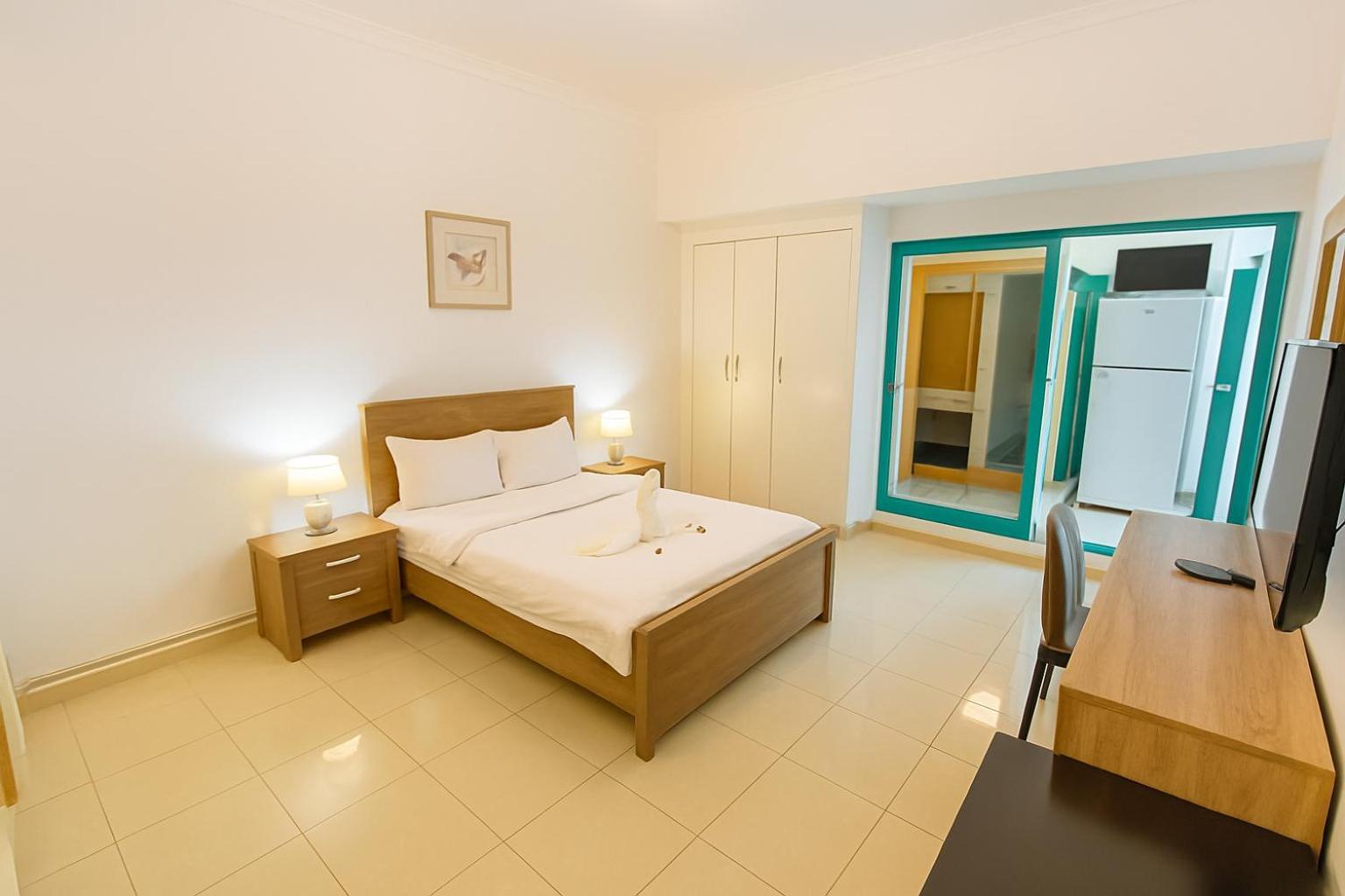 Classy For Ladies In Dubai, Marina فتيات فقط * Dubai