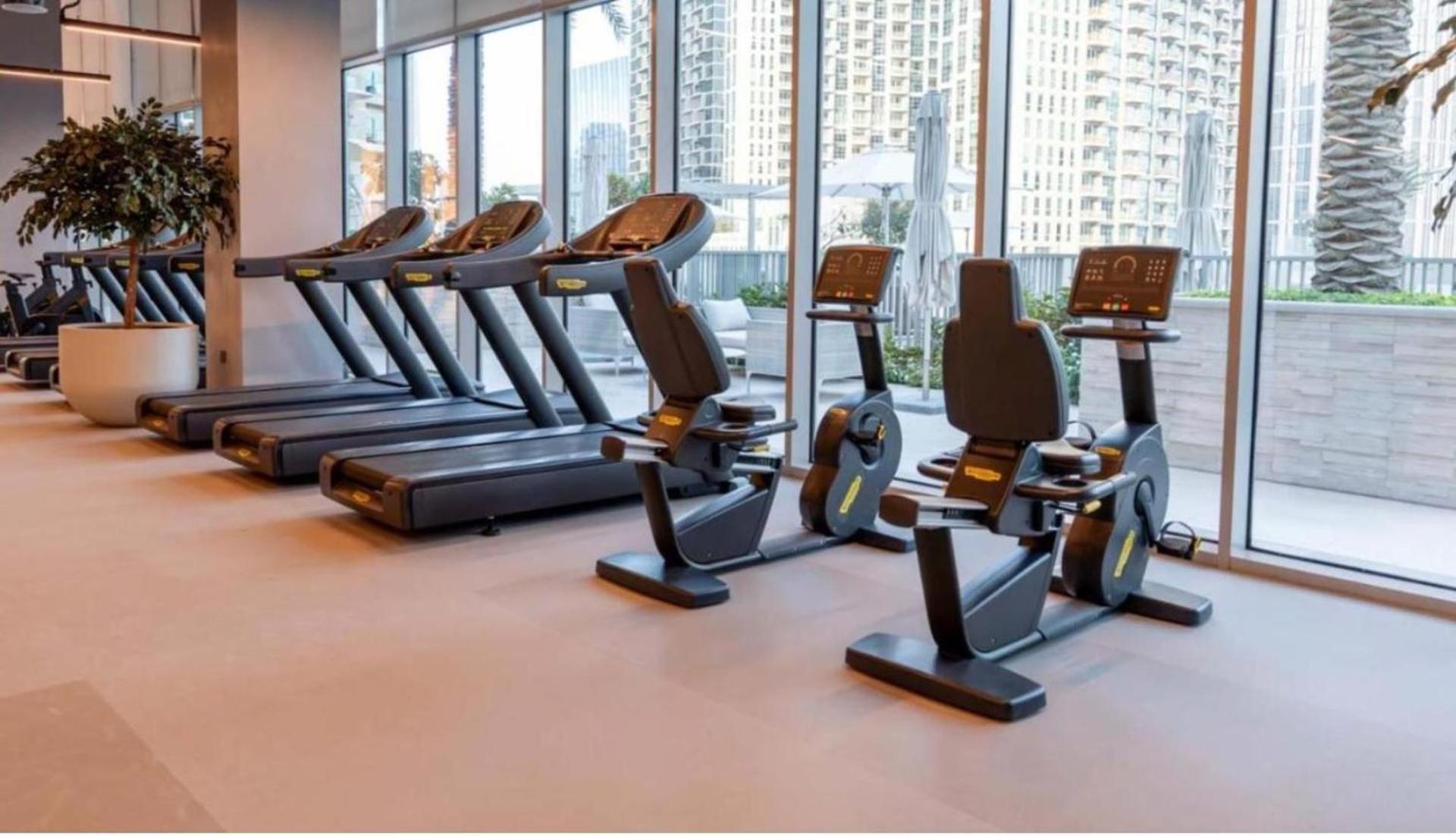 Three Bedroom In Downtown With Burj Khalifa View Dubai
