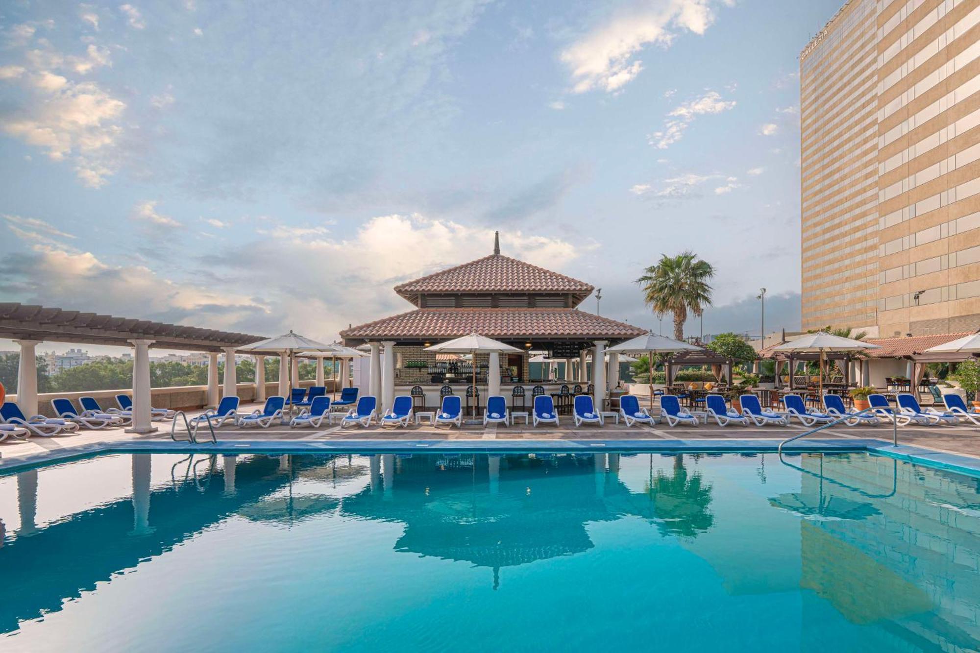 Hyatt Regency - Corniche 5* Dubái