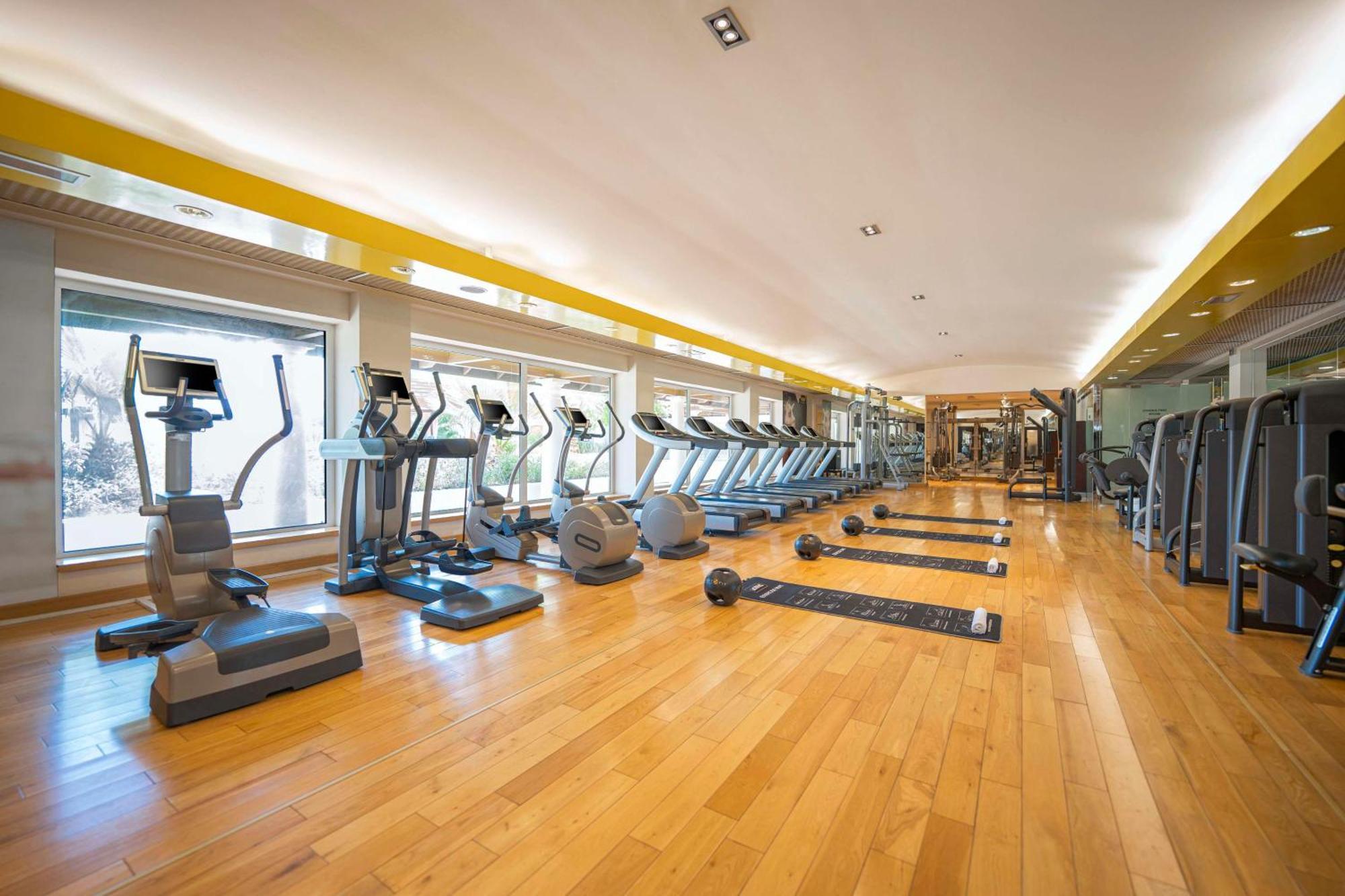 Hyatt Regency - Corniche 5* Dubái