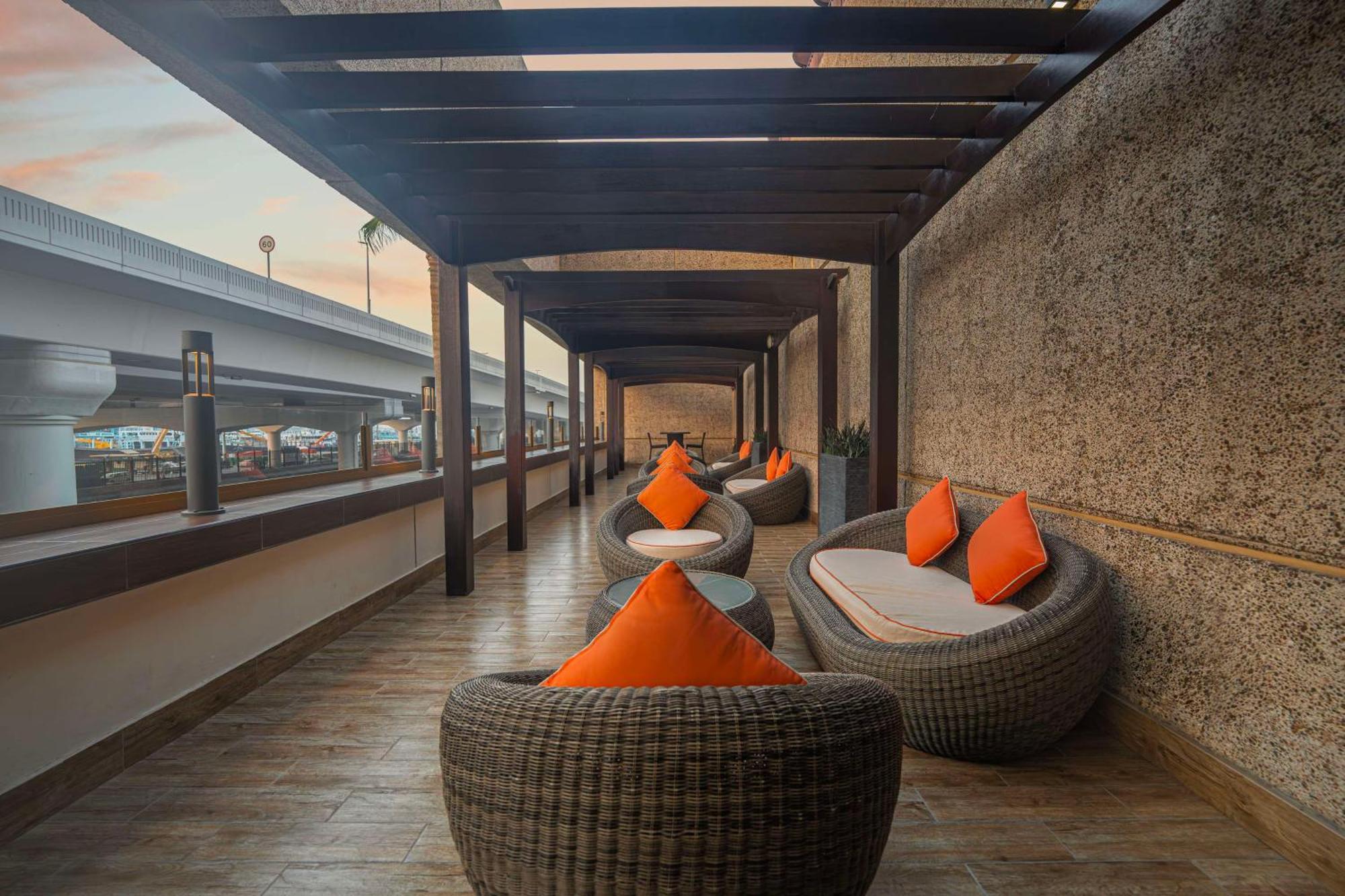 Hotel Hyatt Regency - Corniche Dubái