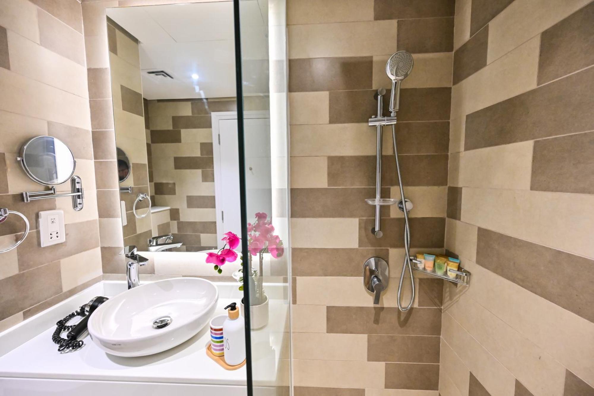 Luxury - Sea View, Access & Infinity Pool - Seven Palm Residences Apartamento Dubái