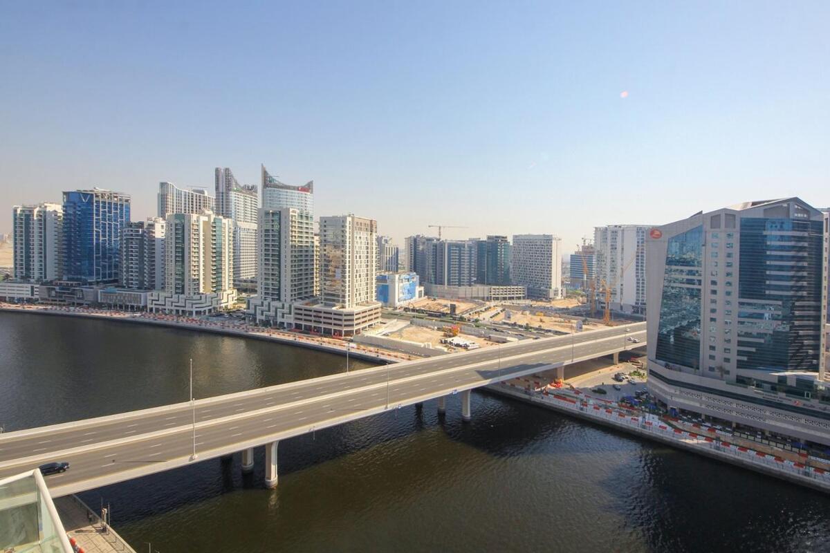 Exclusive 2br Damac Prive With Balcony & Canal View * Dubaï