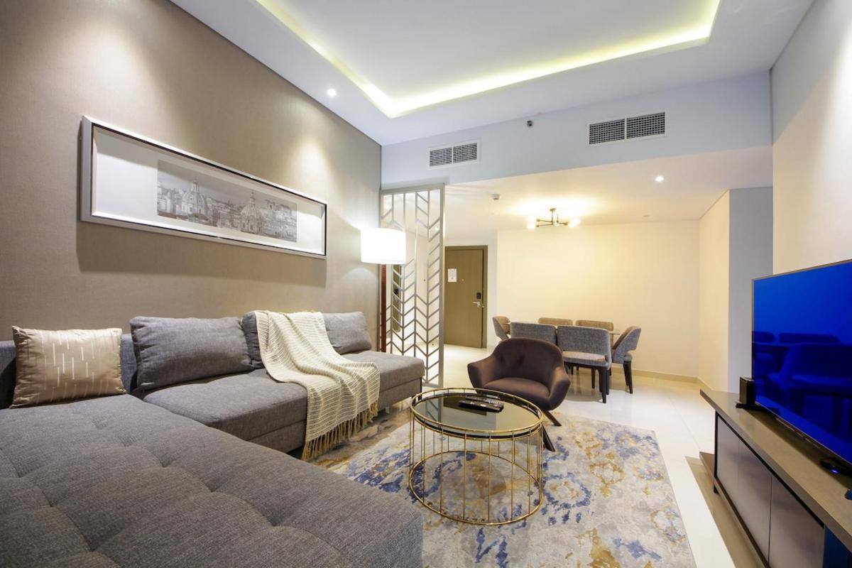 Exclusive 2br Damac Prive With Balcony & Canal View *