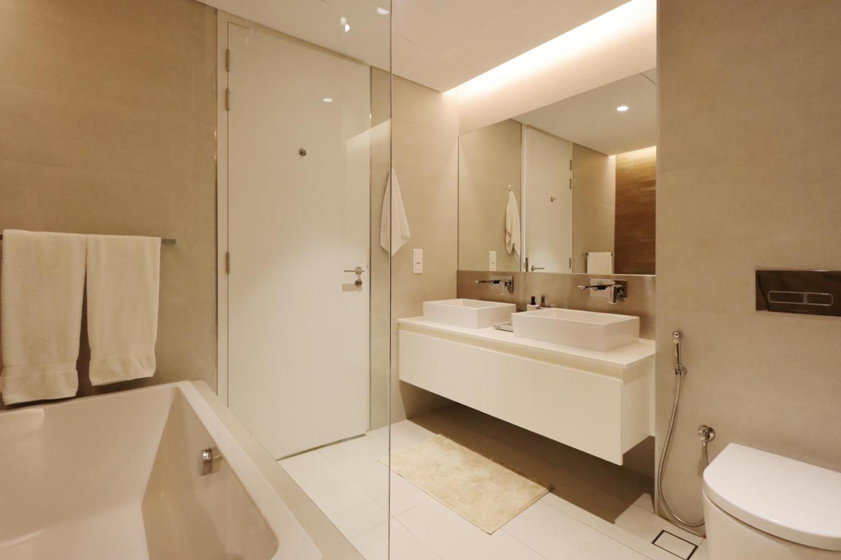 Livbnb-upgraded 2br Maid's With Sea View Appartement Dubaï