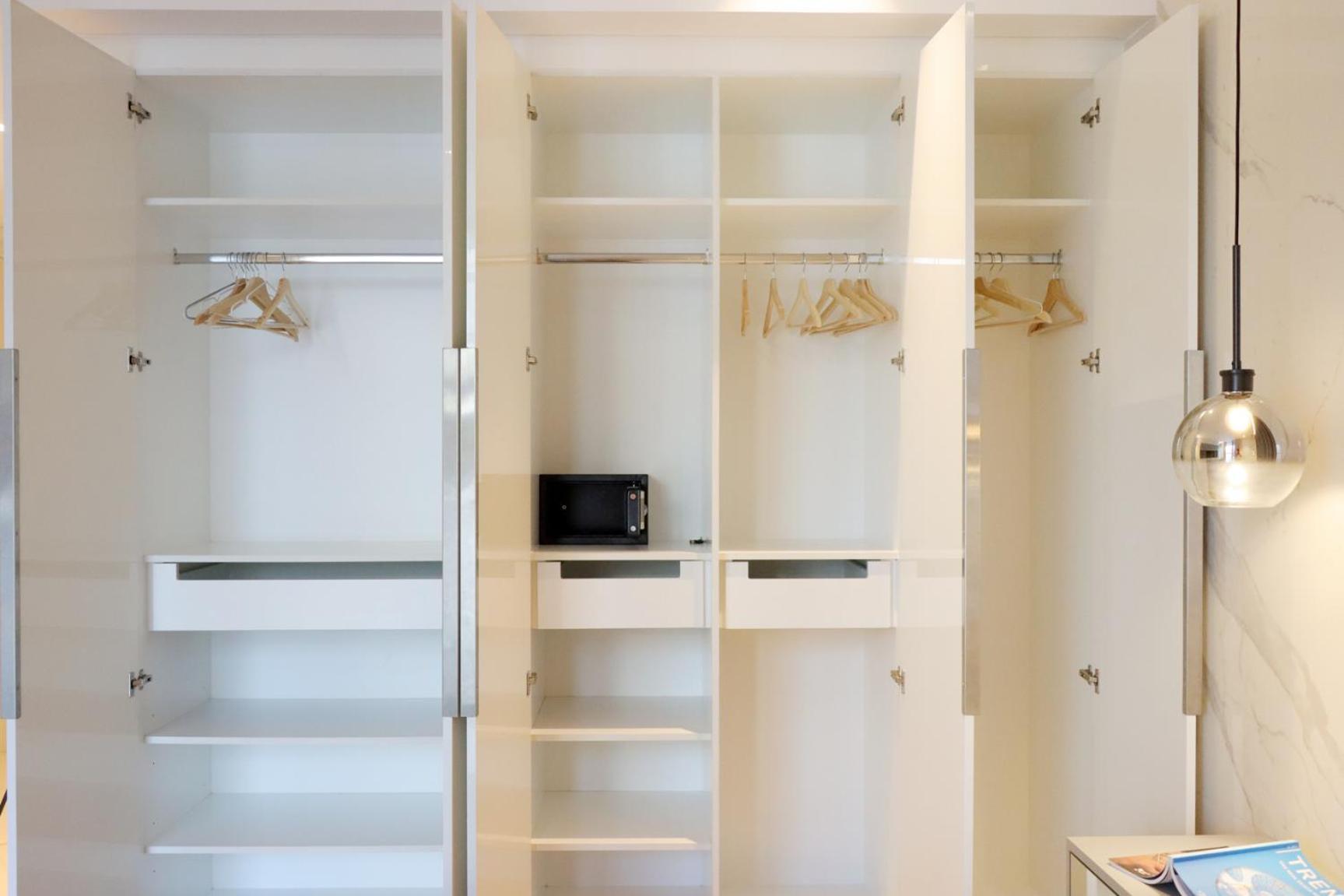 Livbnb-upgraded 2br Maid's With Sea View Appartement *
