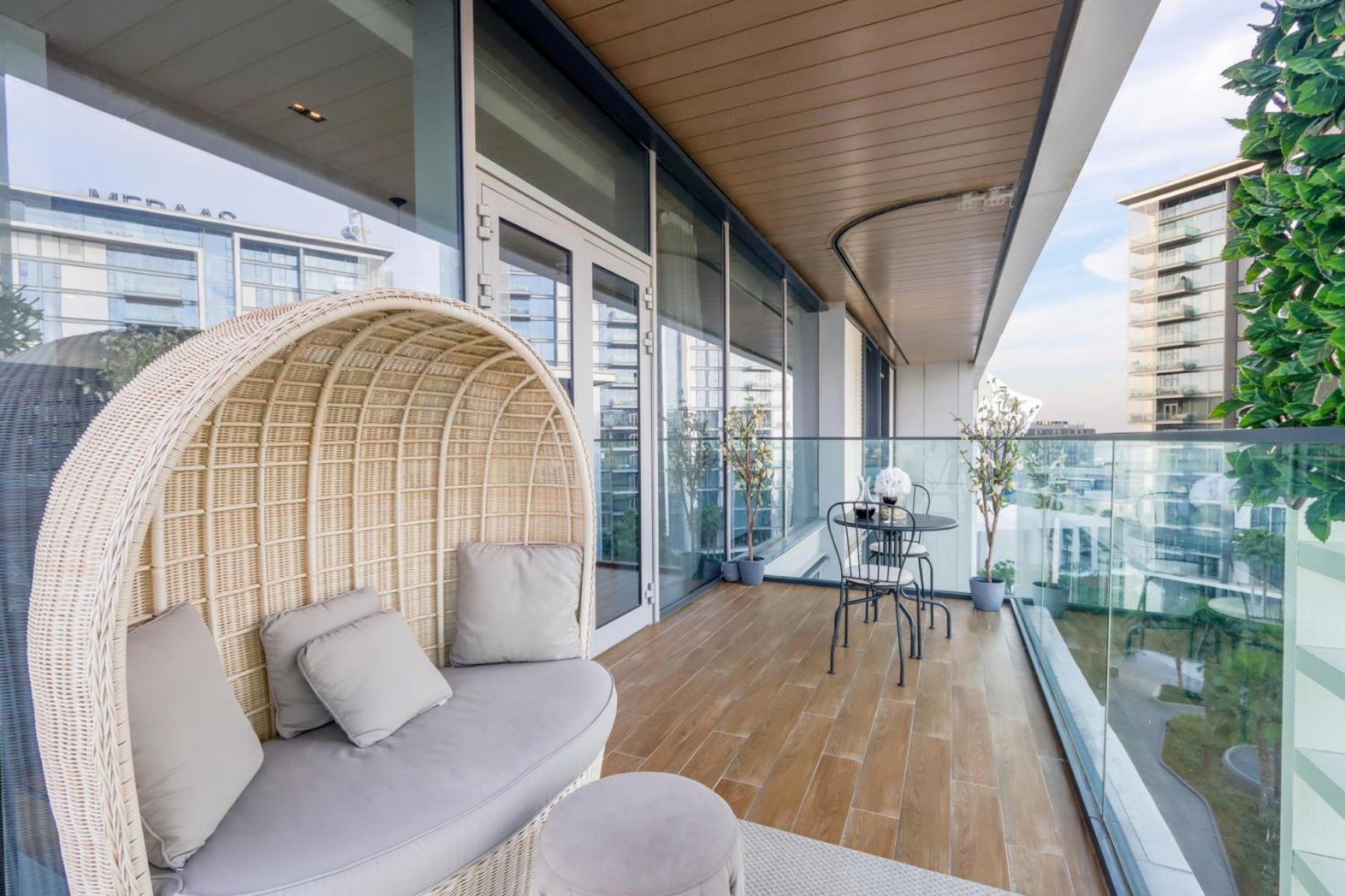 Livbnb-upgraded 2br Maid's With Sea View * Dubaï