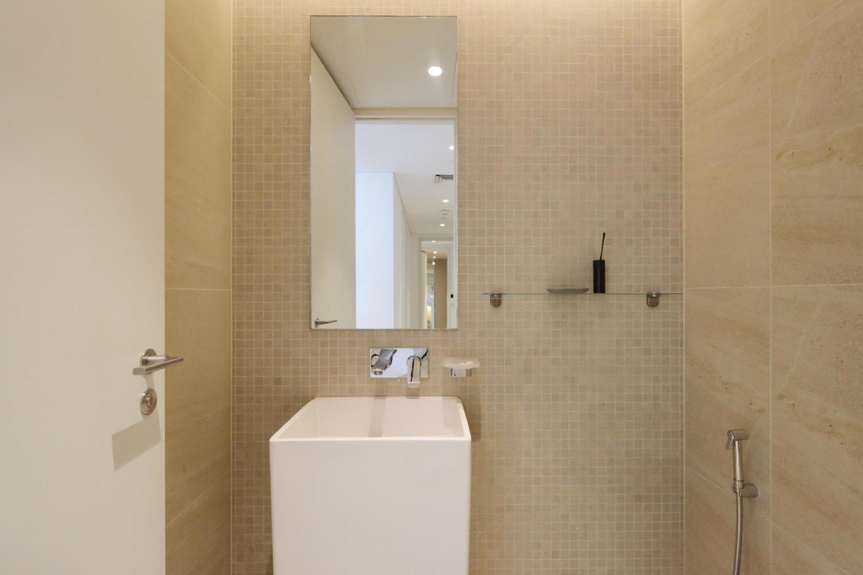 Livbnb-upgraded 2br Maid's With Sea View