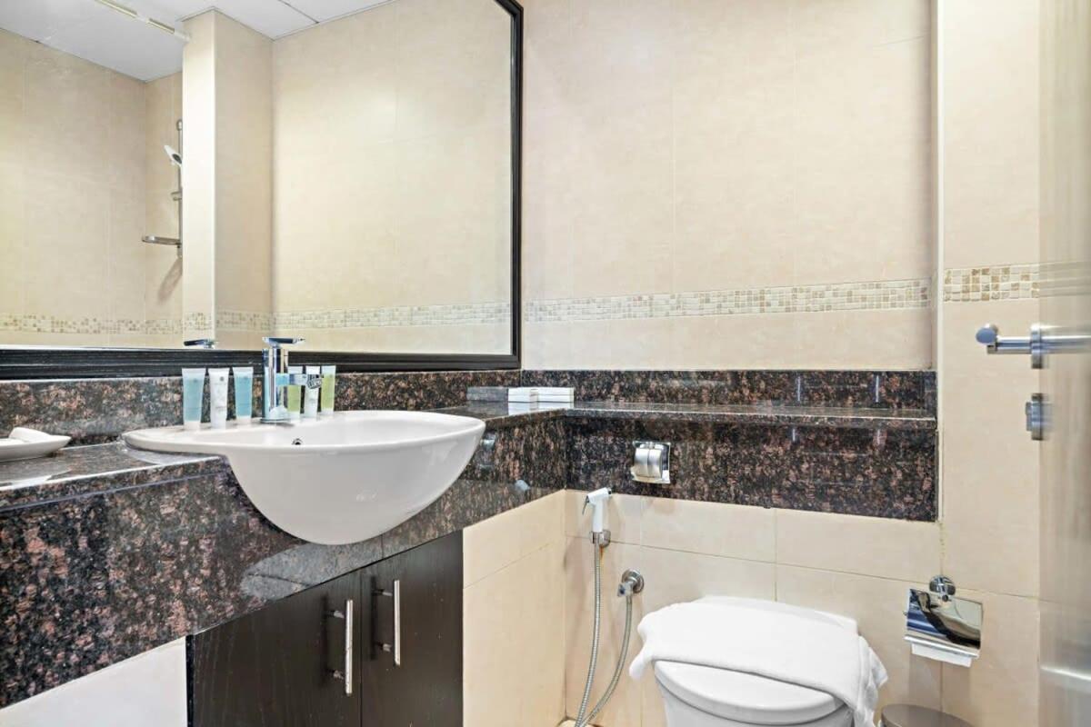 Silkhaus Spacious Near Almas West Apartment Dubai