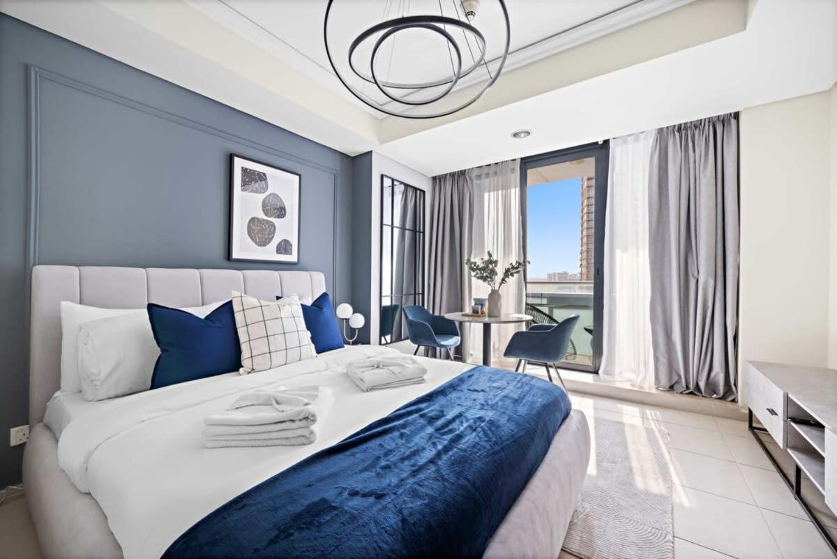 Silkhaus Spacious Near Almas West *