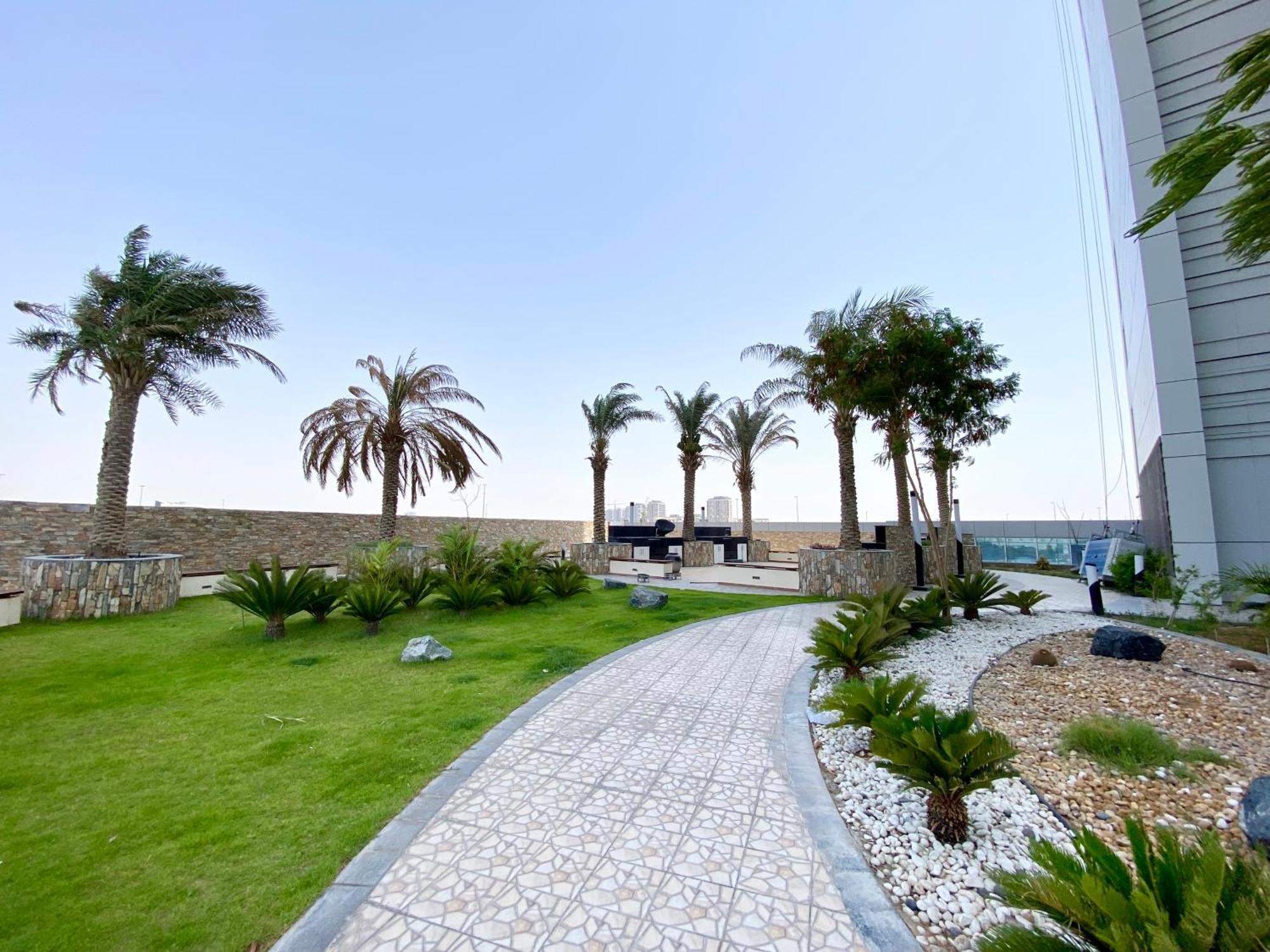 Marcopolo - Spacious Studio, Jvt, Gym & Pool Apartemen