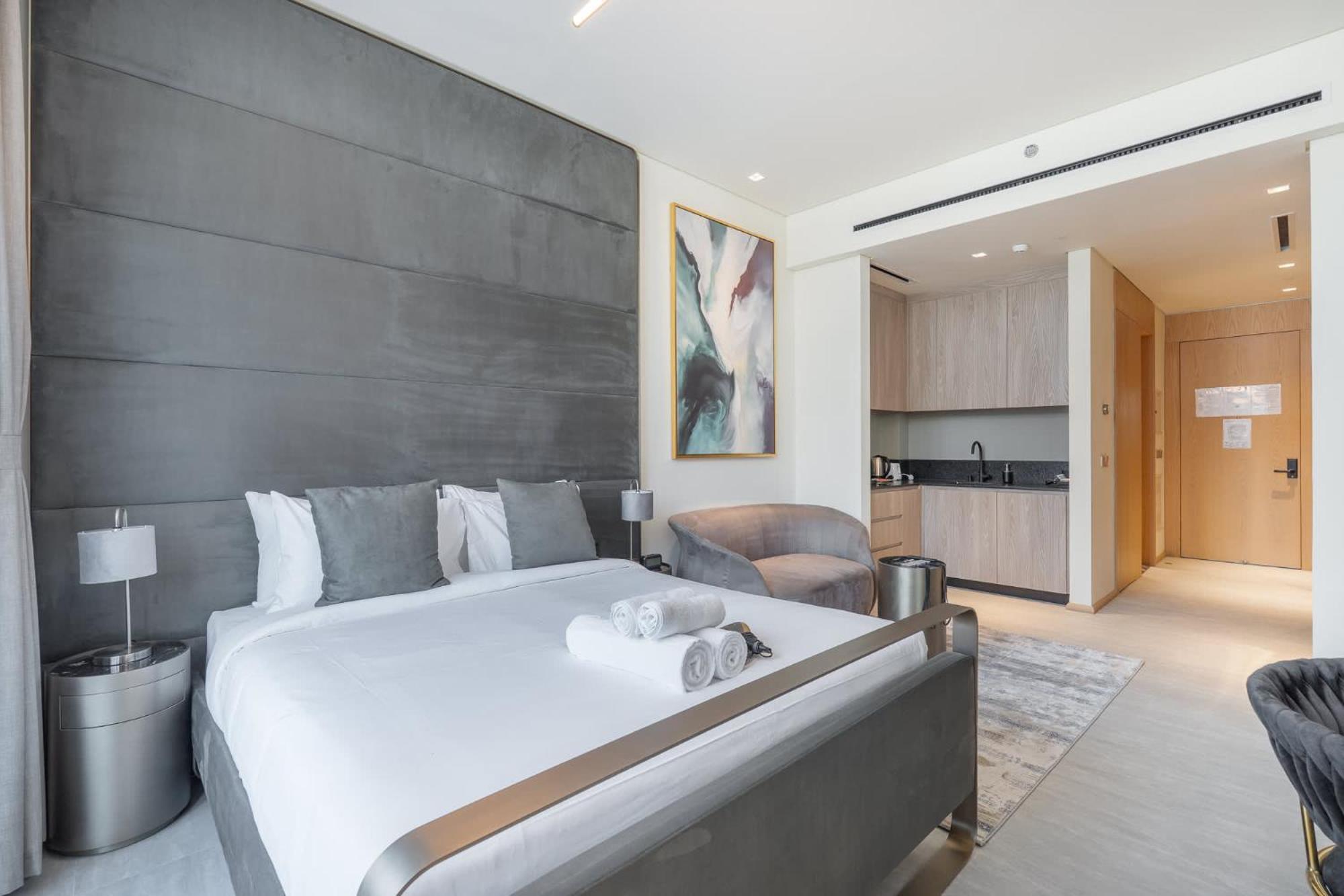 A Premium And Modern In The Autograph Jvc Apartment *