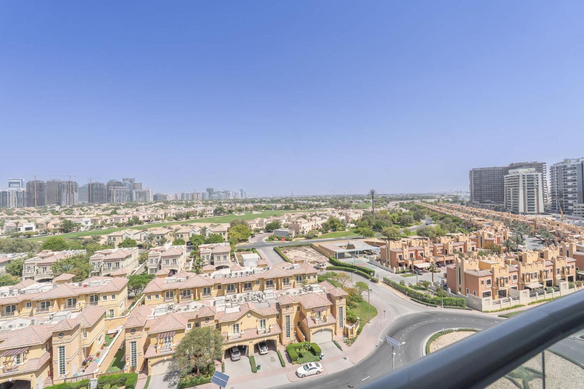 Modern 1-bed With Scenic Golf Course View Apartment Dubai
