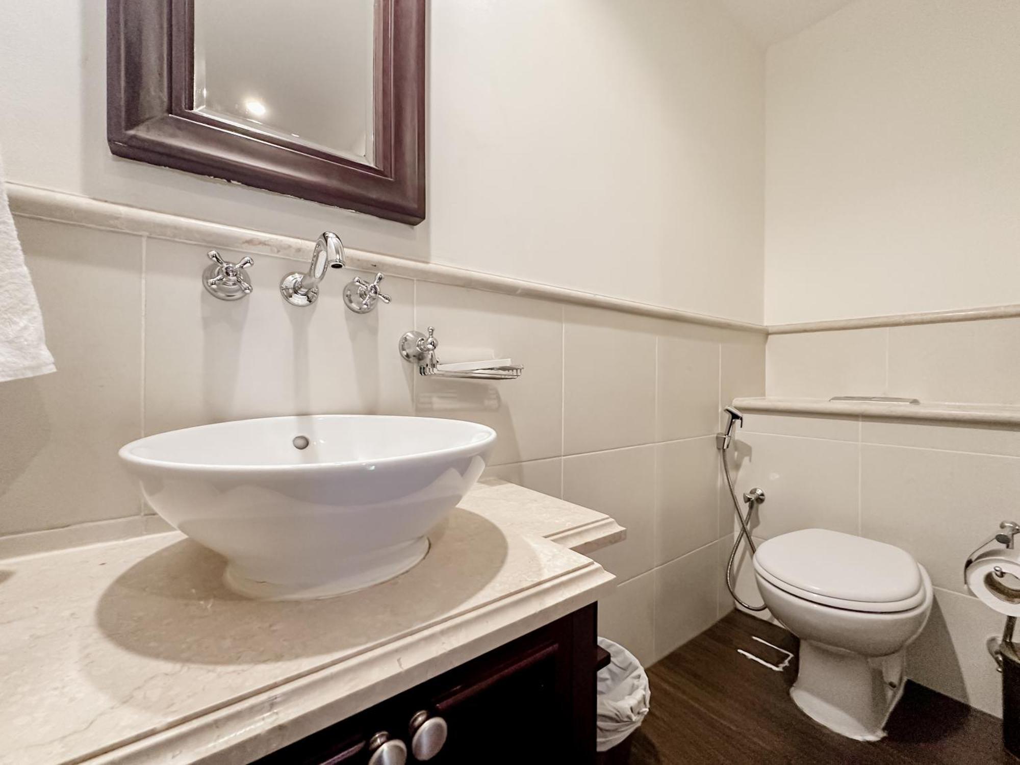 Royal Living Burj Views In Iconic Old Town By Sbh