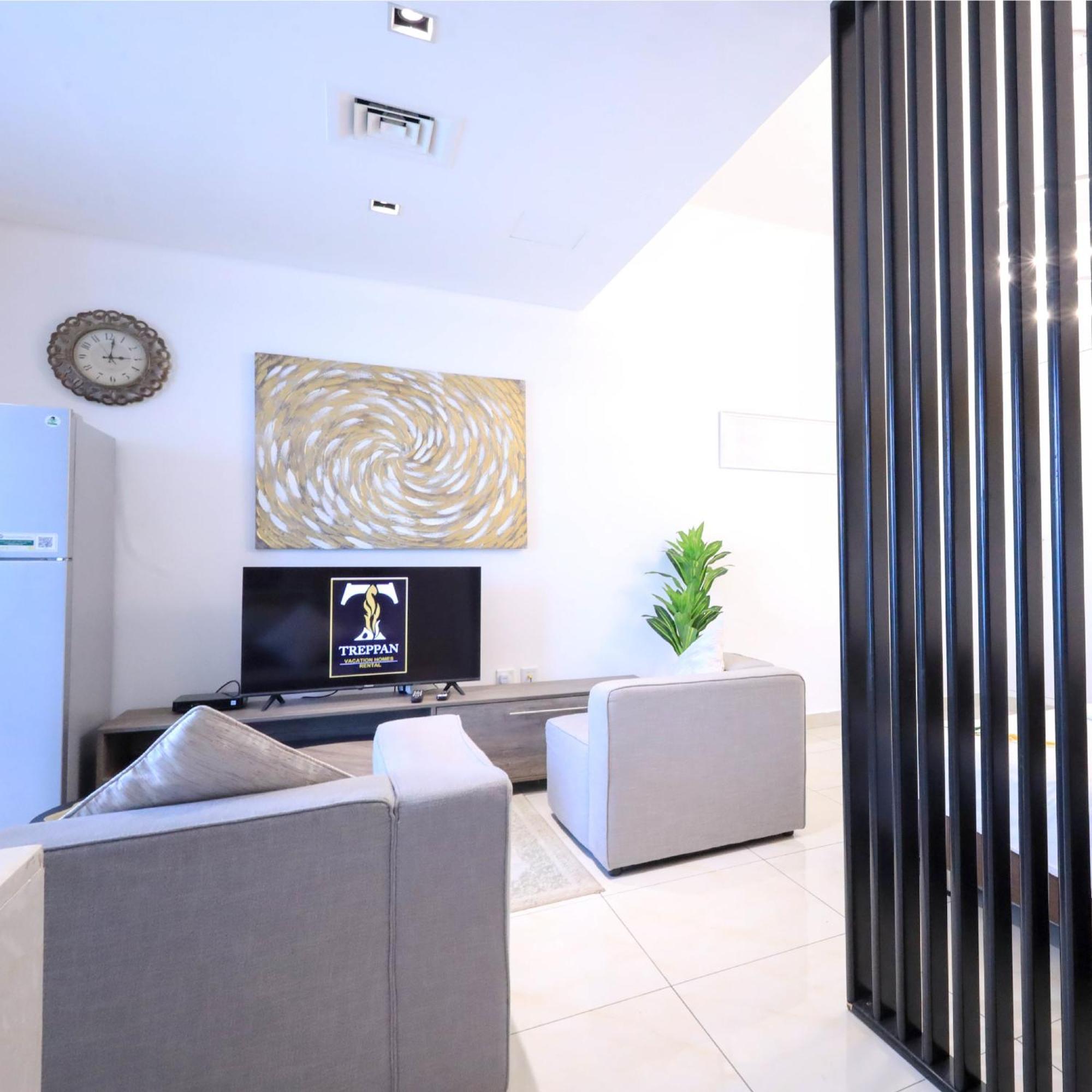 Beautiful Is For Rent In The Heart Of Apartment