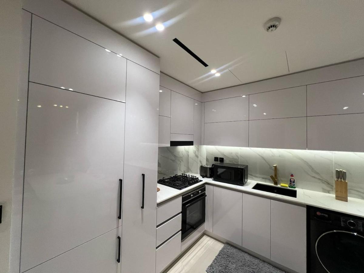 1 Bedroom In Binghatti Lavender Apartamento Dubai