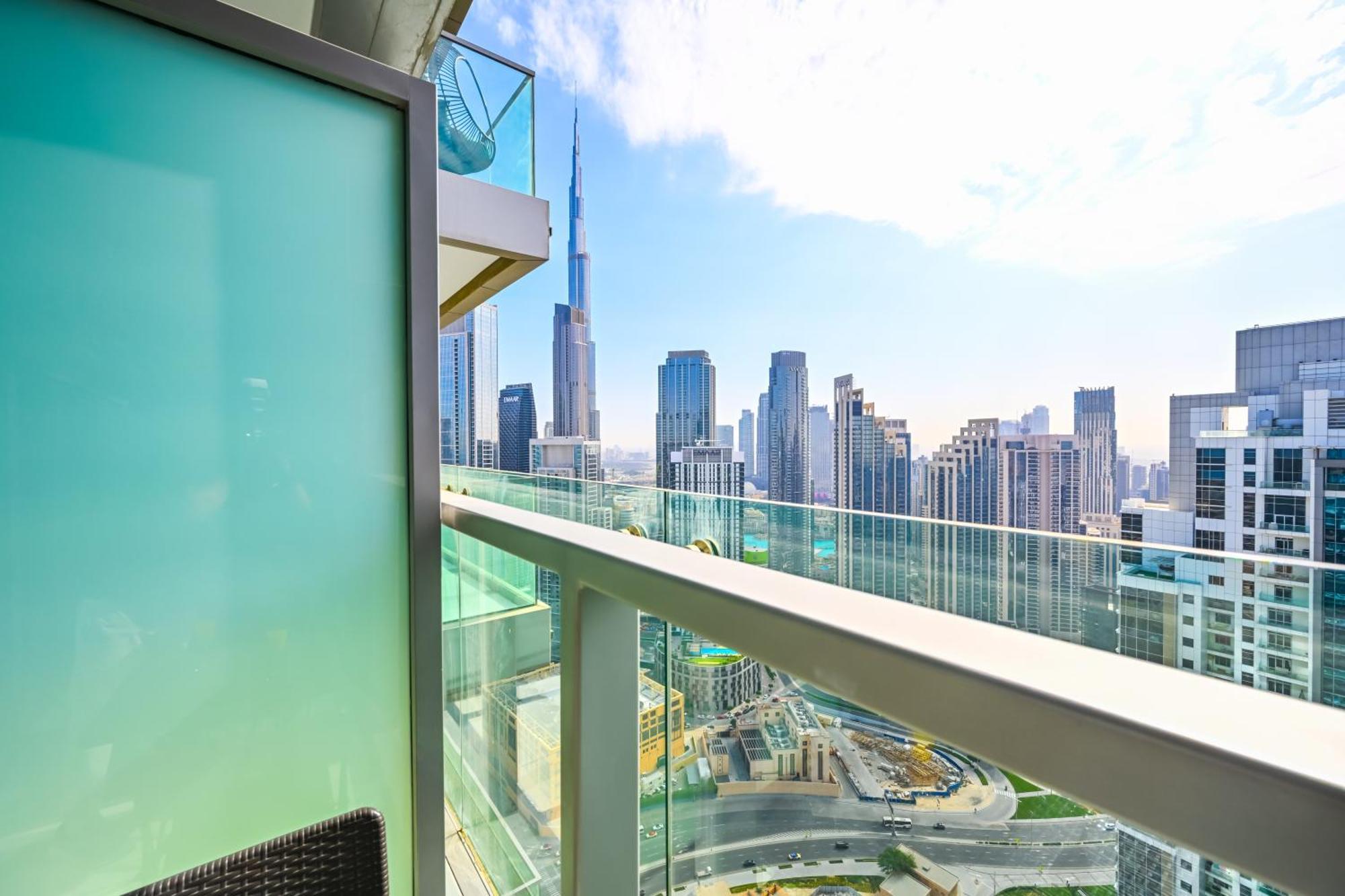 New 2 Bed Burj Khalifa View, 64th Floor Infinity Pool *