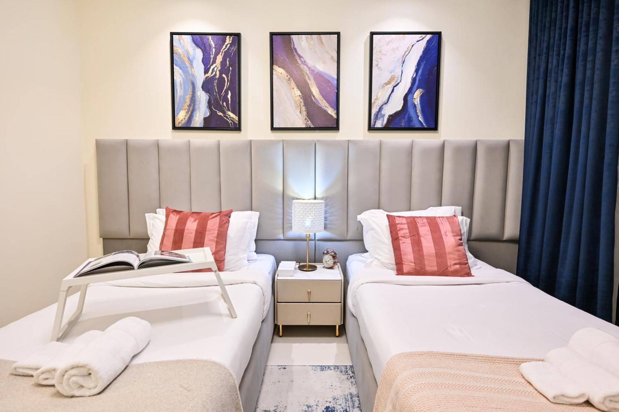 Apartment New 2 Bed Burj Khalifa View, 64th Floor Infinity Pool *