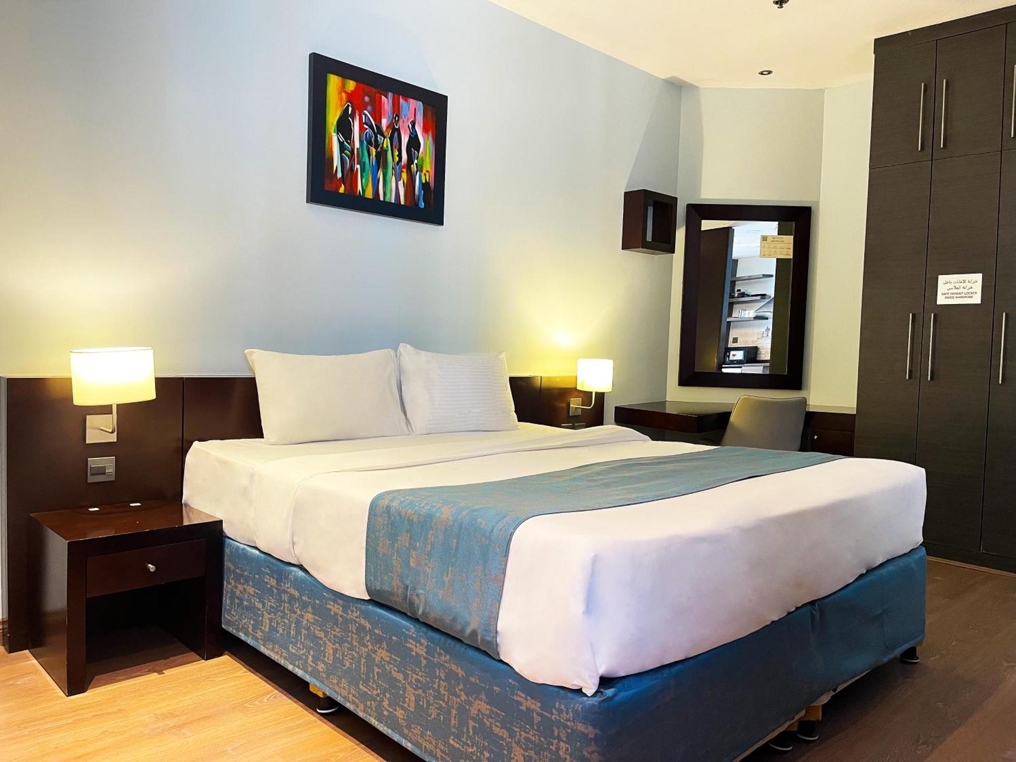 Signature And 4* Dubai