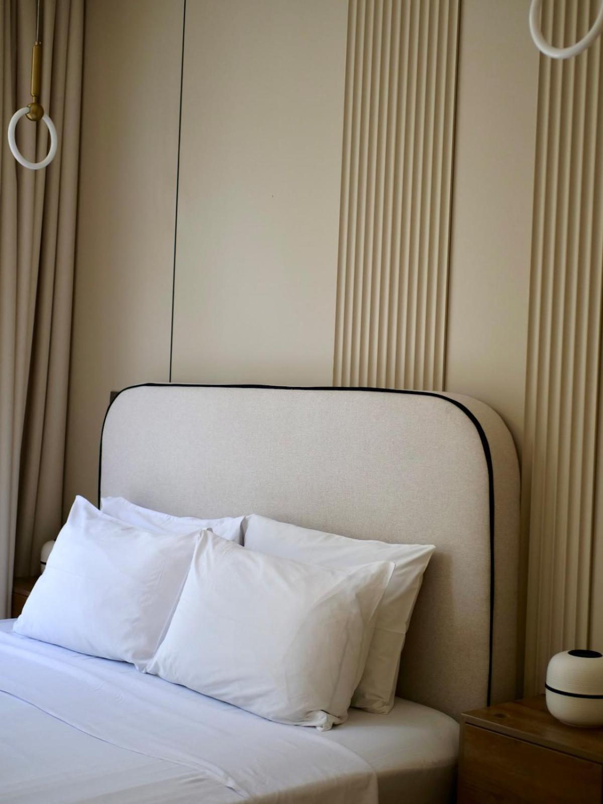 Spacious In Meydan Apartment *