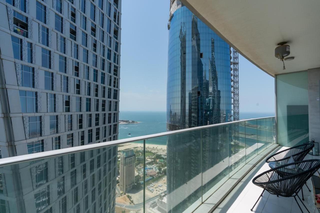 Apartemen Luxurious 1bhk Damac Heights Marina Dubai