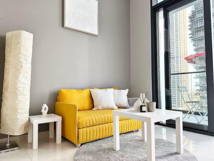 Canal Luxe Burj 1br Sleeps 4 With Pool And Gym Apartament *
