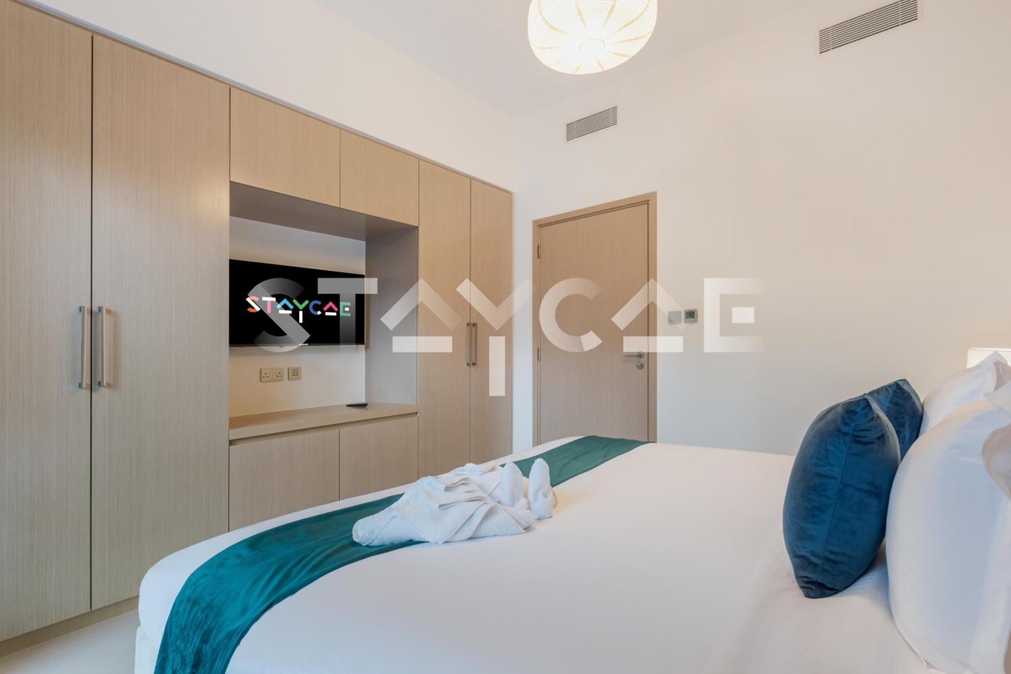 Staycae- Burj Royale 03 Bedroom Dubai
