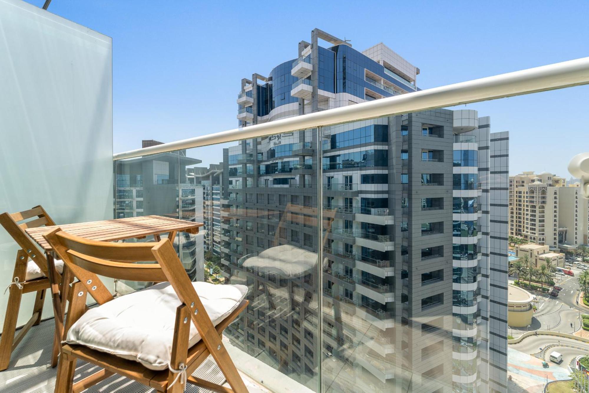 Apartment Vayk - Modern With Access