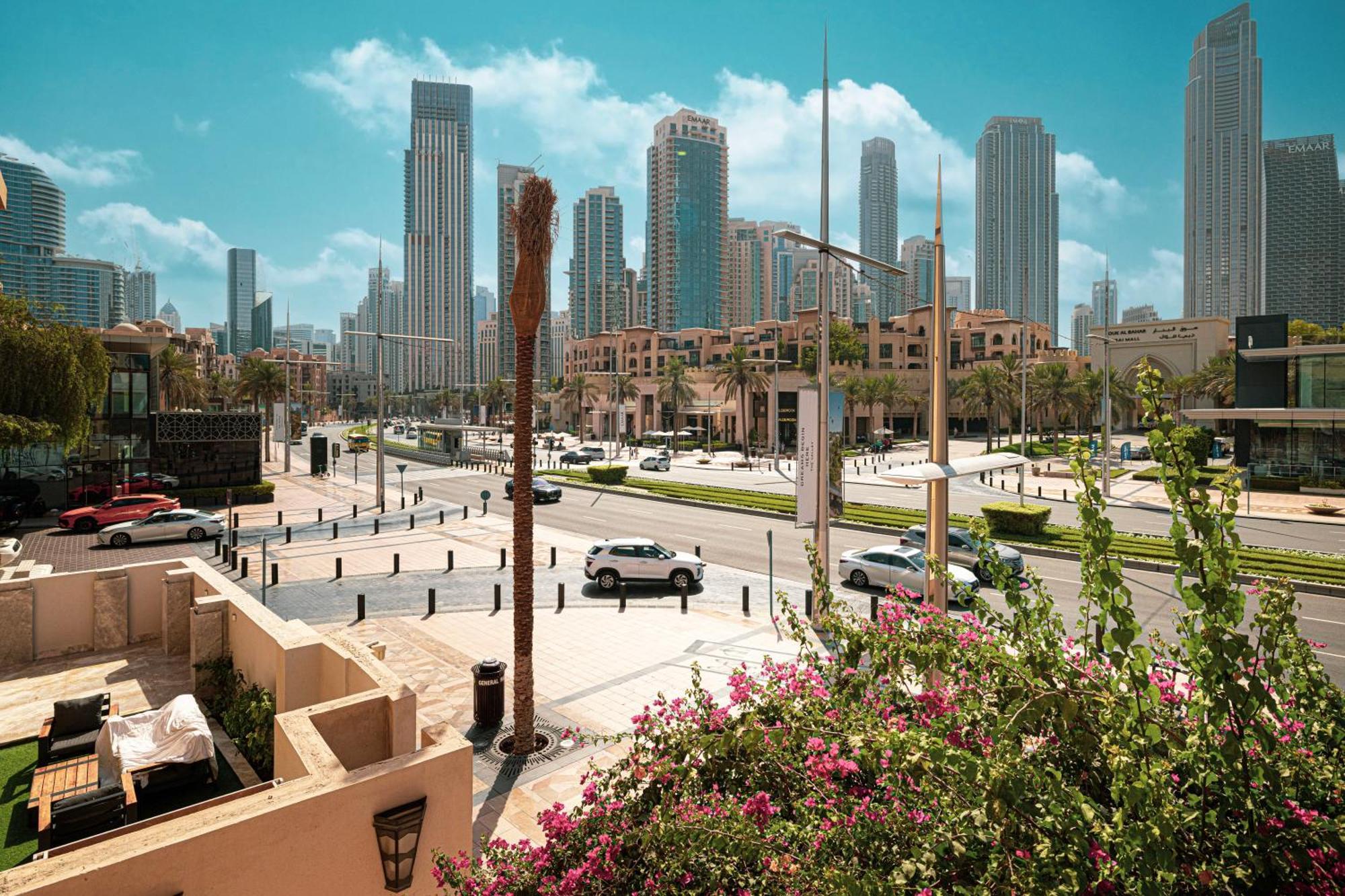 Luxury 2br In Downtown Burj Khalifa View Walk To Mall By Aya Boutique