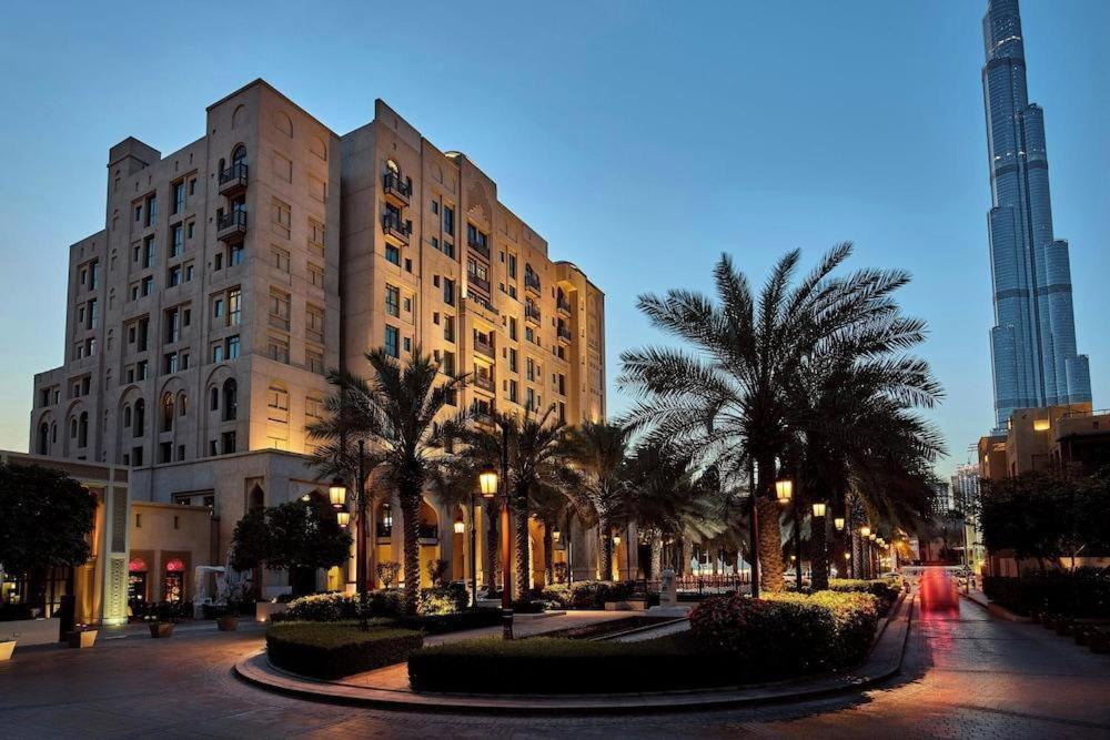 Luxury 2br In Downtown Burj Khalifa View Walk To Mall By Aya Boutique Dubai