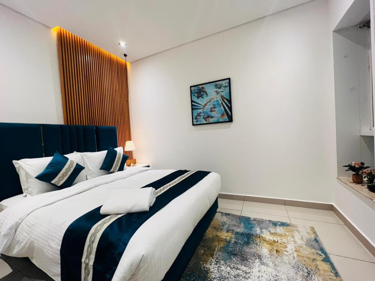 Private In 3 Bedroom Skynest Homes Marina Pinnacle