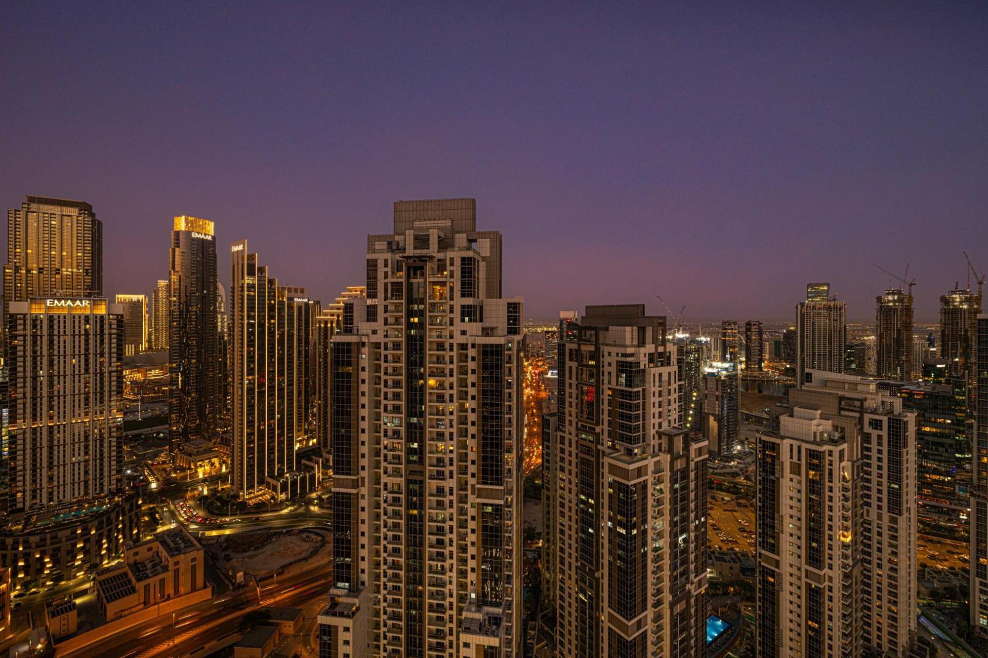 Luxe 2br With Burj Khalifa View & Infinity Pool Apartamento *