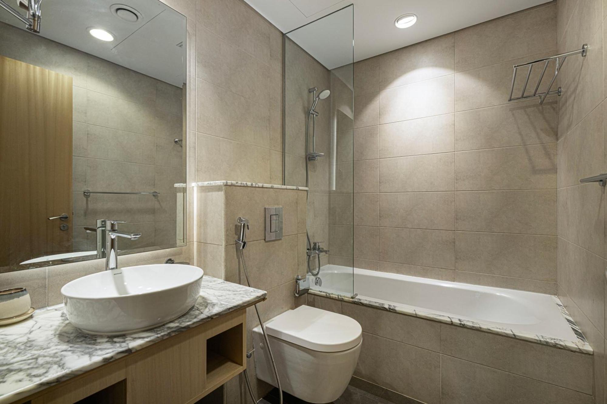 Luxe 2br With Burj Khalifa View & Infinity Pool * Dubai