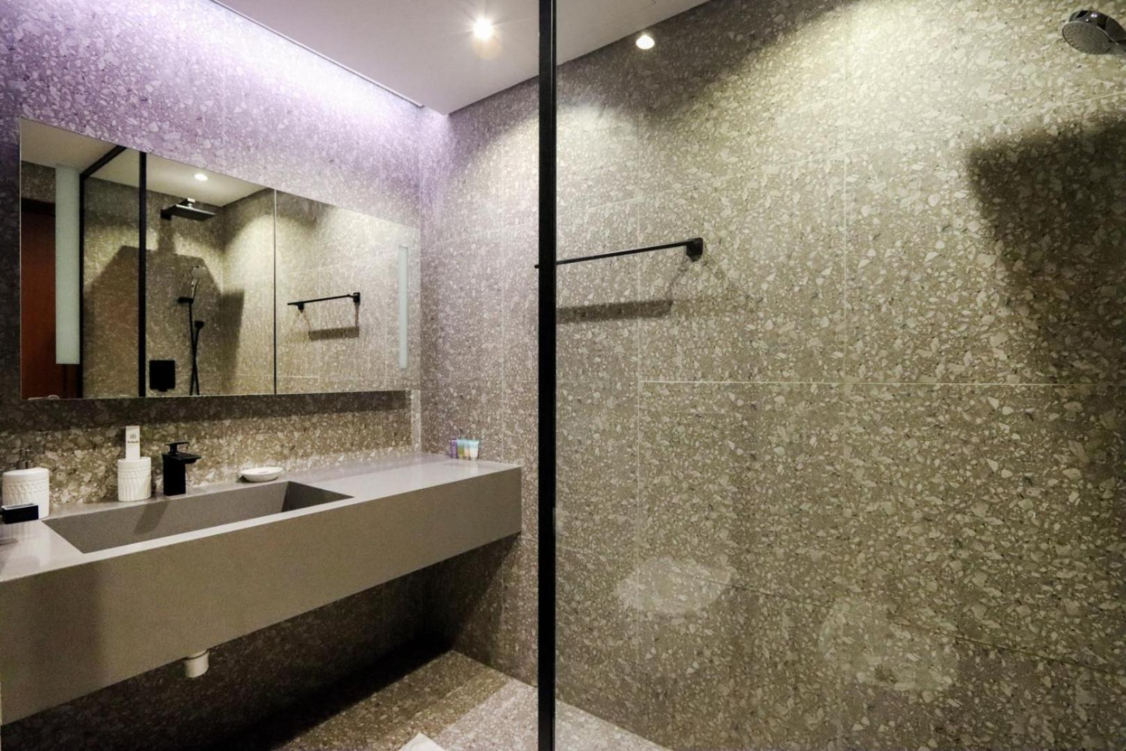 Livbnb-upgraded 3br Maid's Room, Near Five Lux Appartement Dubaï