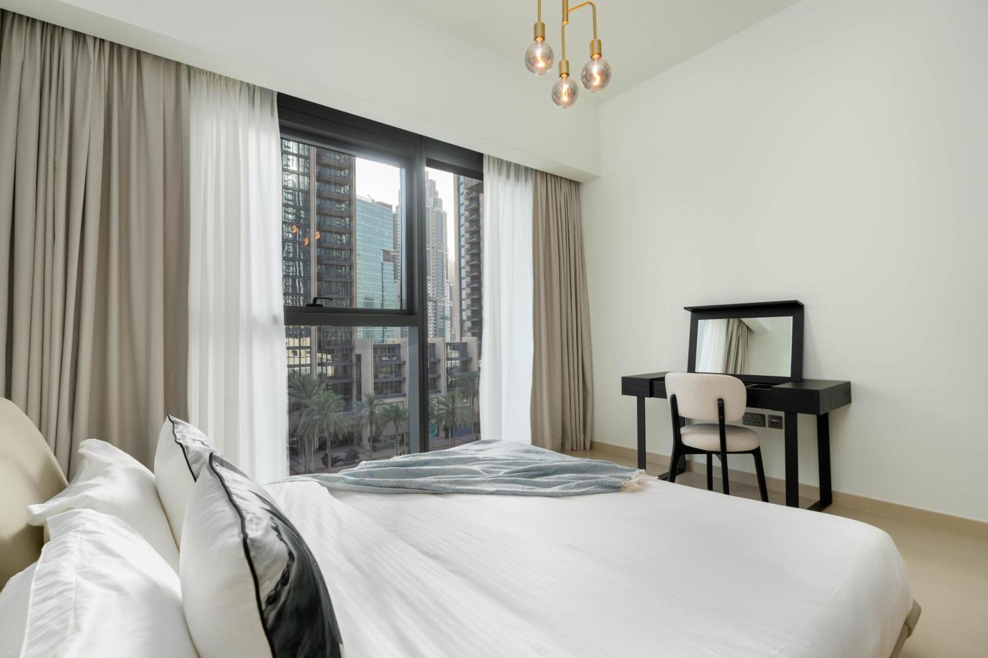 Boulevard - Brand New Stylish 1 Bed Next To Burj Khalifa * Dubai