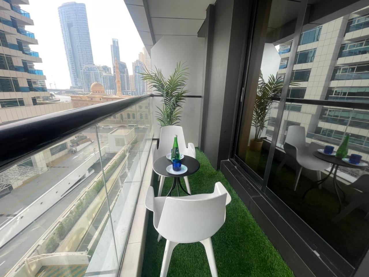 On Marina Walk Apartment