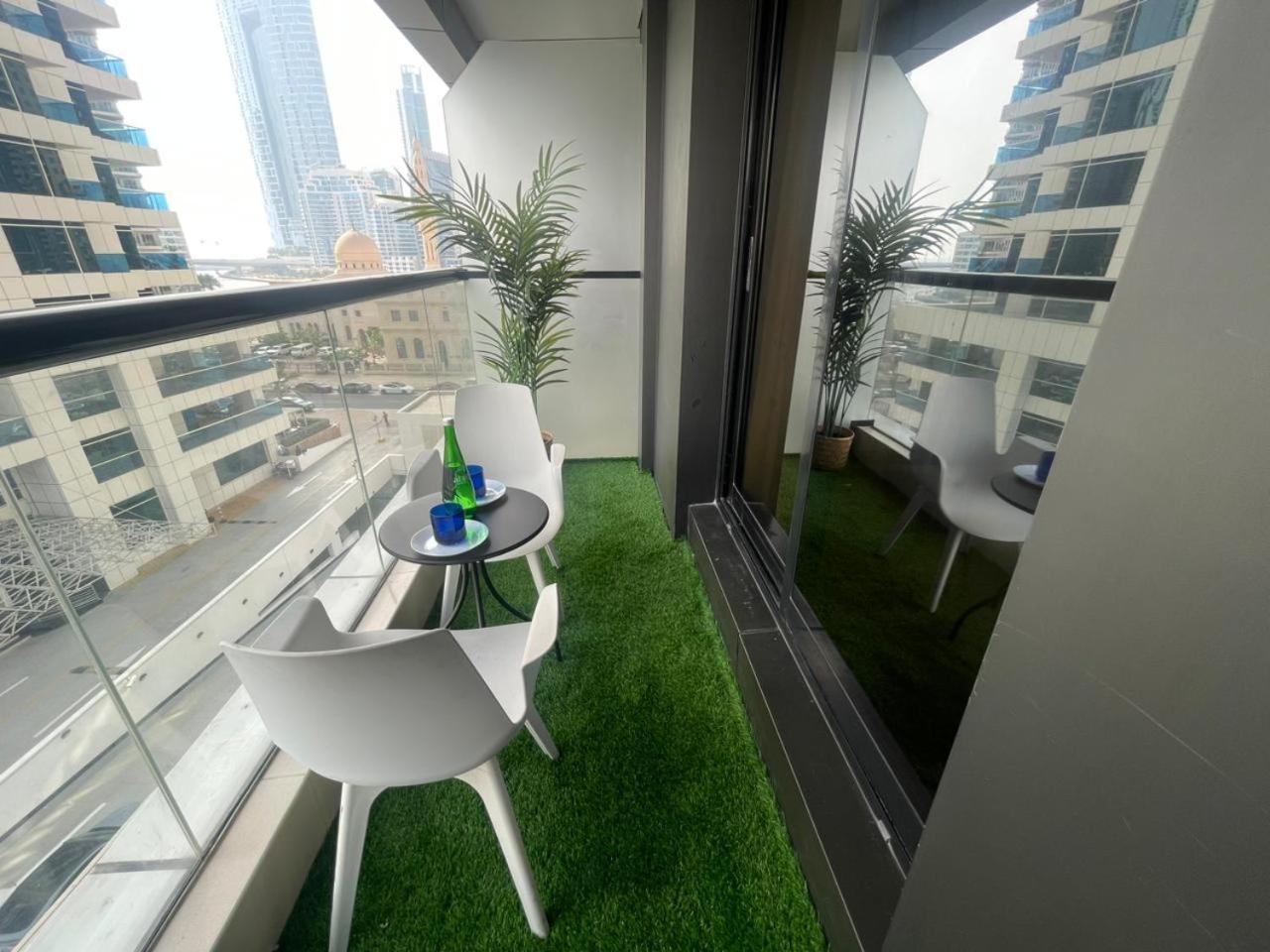 On Marina Walk Apartment Dubai