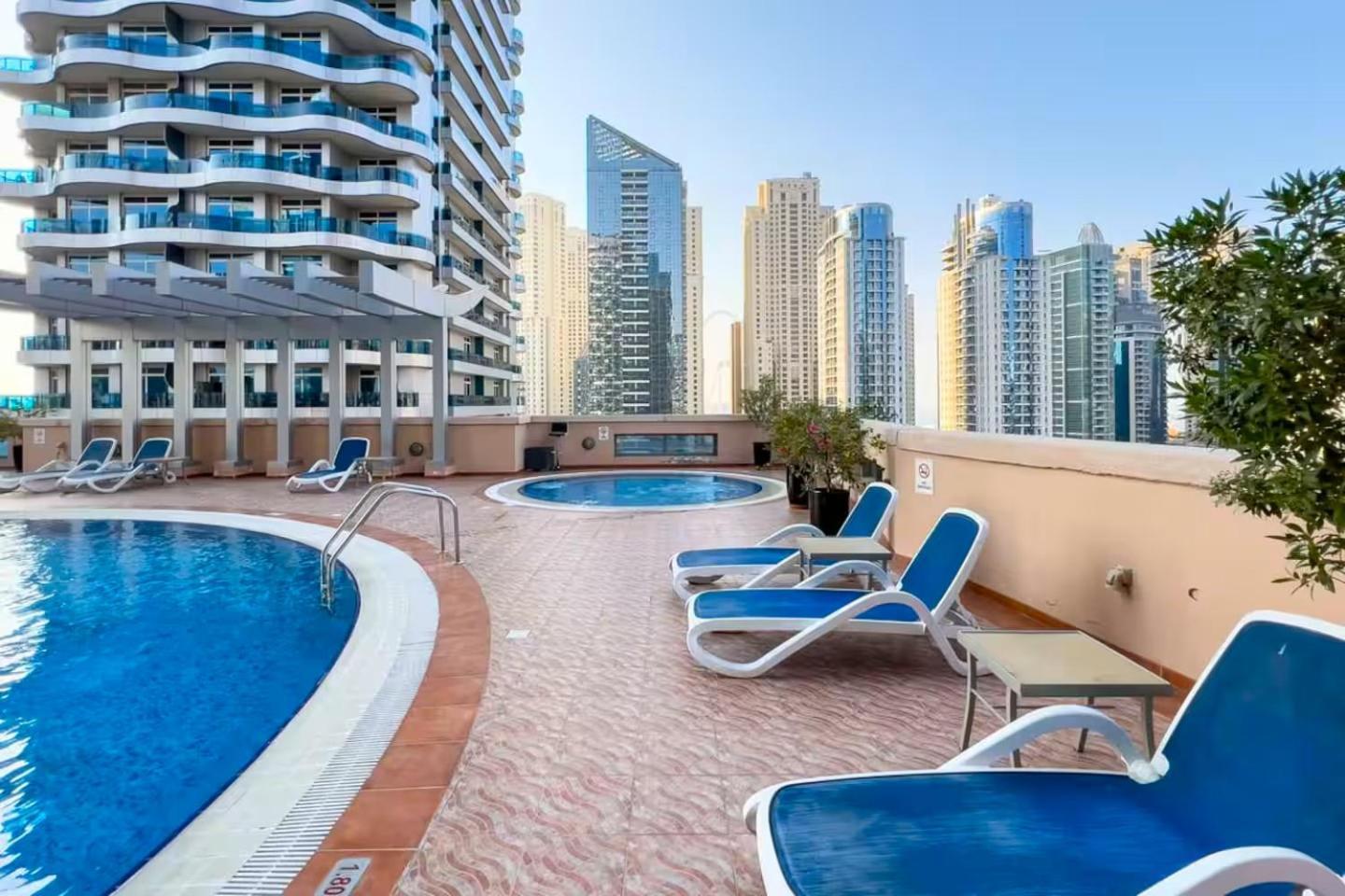 Luxury 1 Bedroom Marina View, Sleeps 5, 1 Min To Metro * Dubai