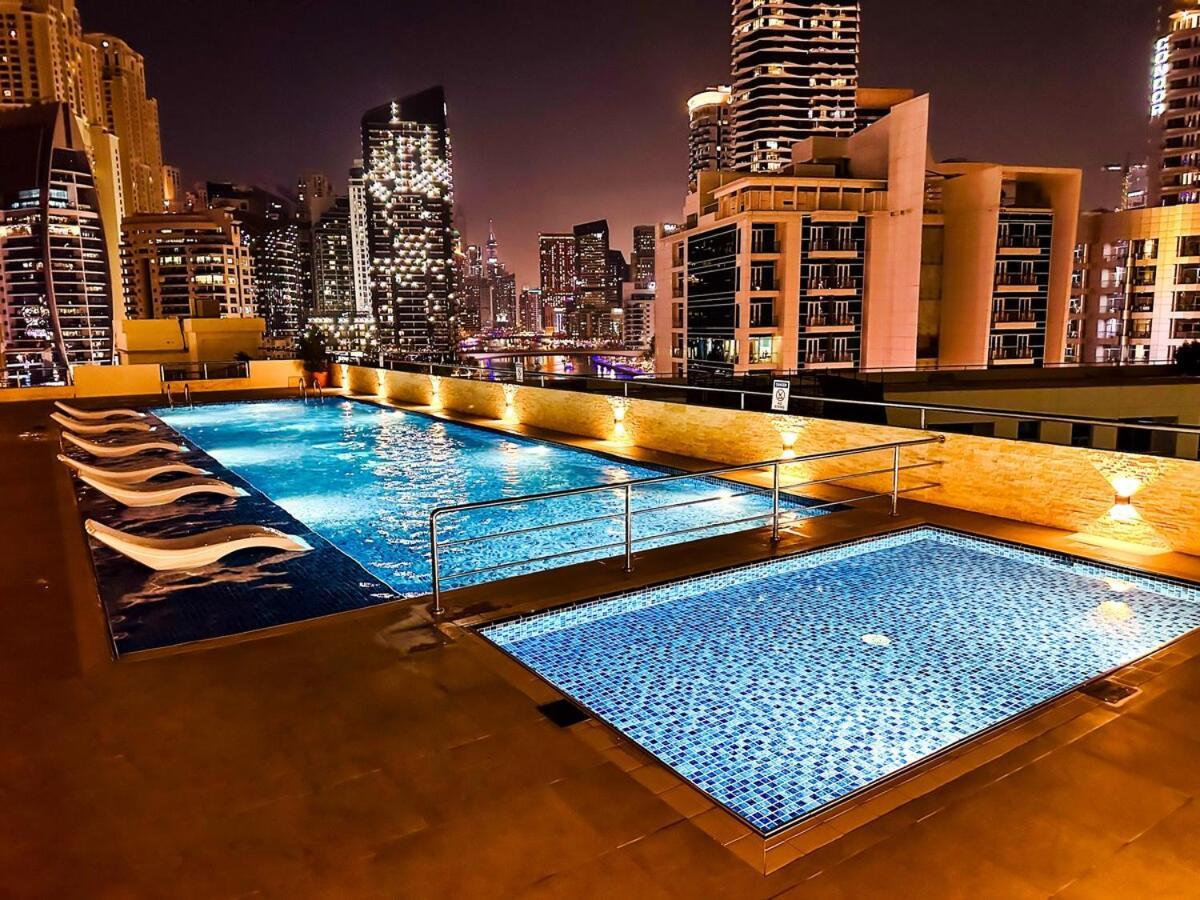Waterfront 2br Haven - Marina & Sea Views! *