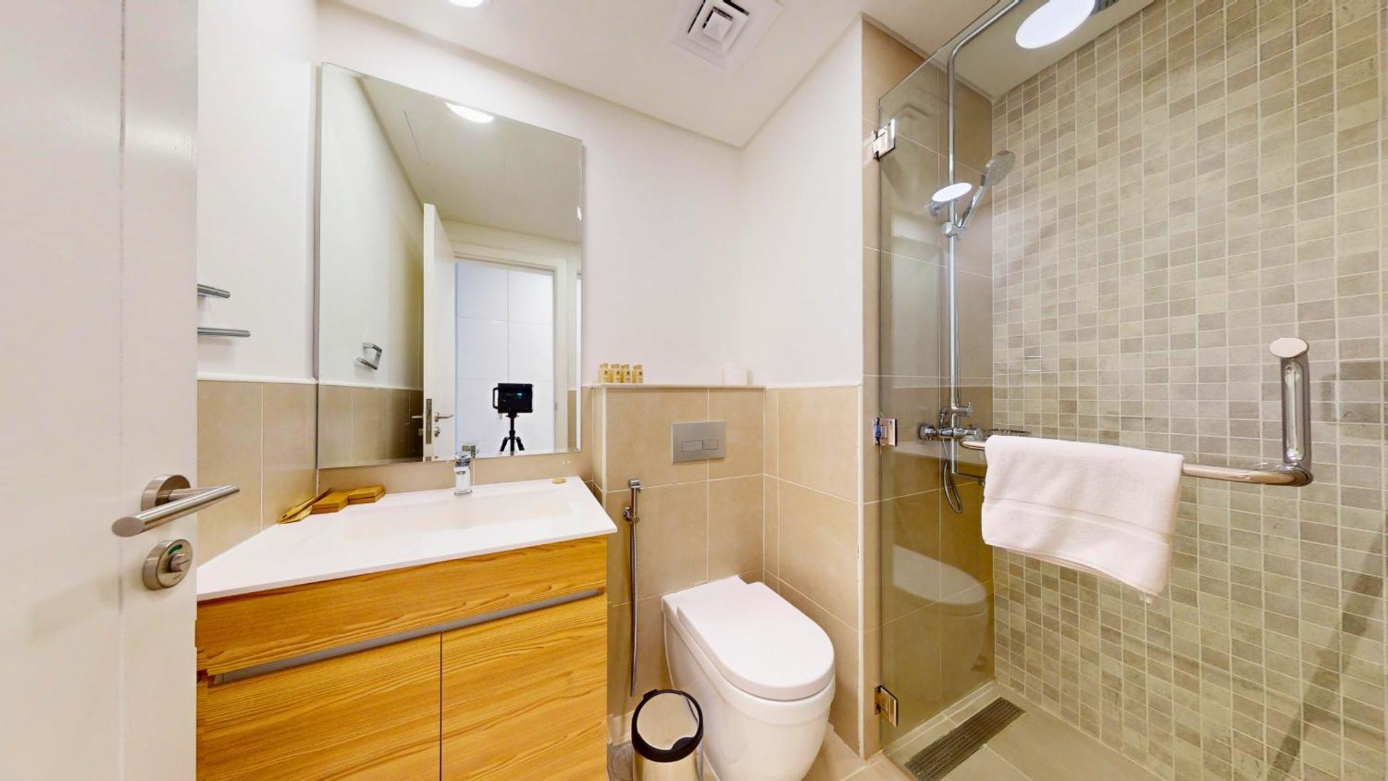 Sleek & Stylish 2br In Jumeirah Golf Estate *