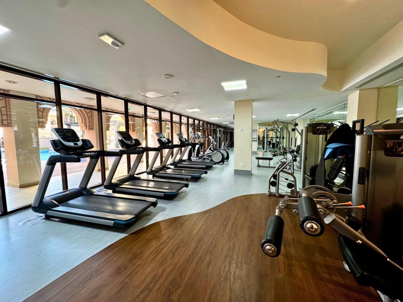 Sleek & Stylish 2br In Jumeirah Golf Estate *