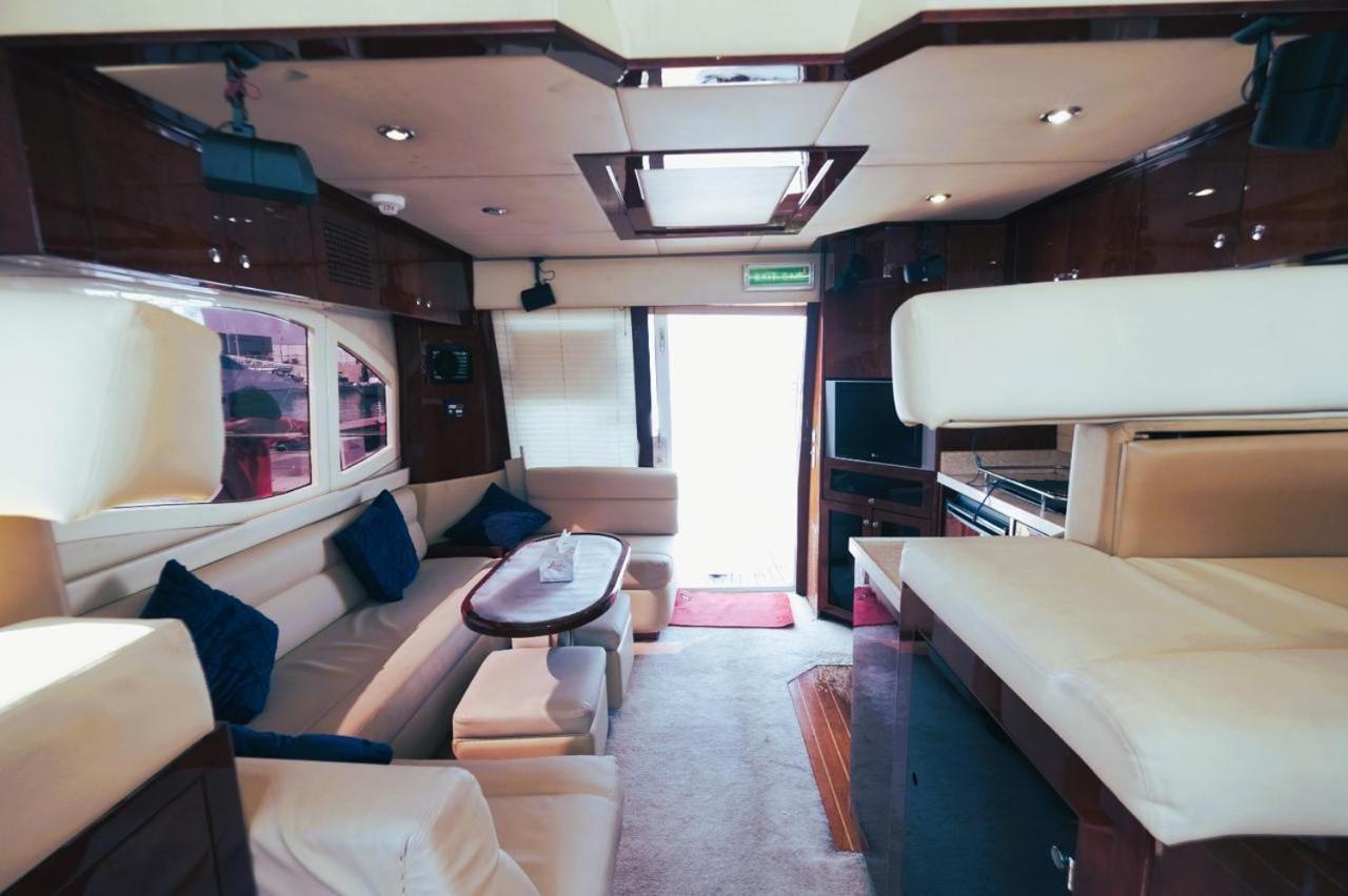Hotel en barco Riviera Leisure Yachts Dubái
