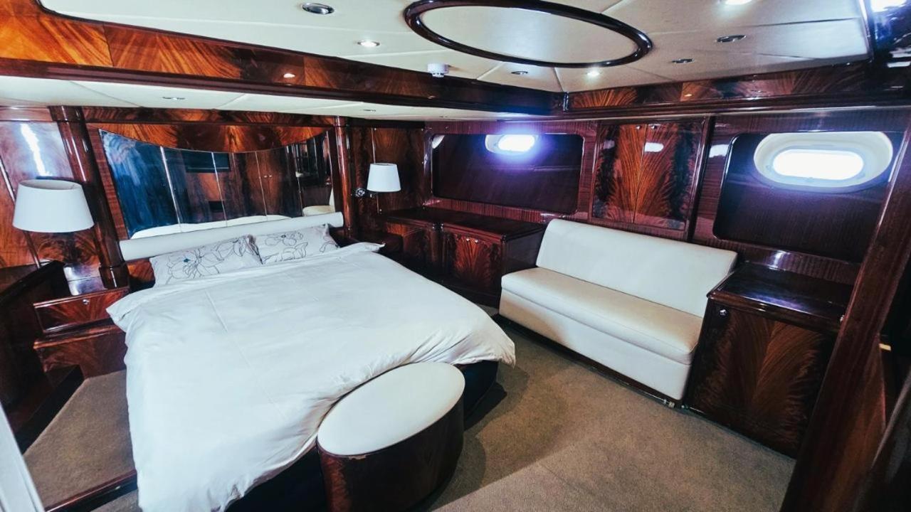 Hotel en barco Riviera Leisure Yachts *