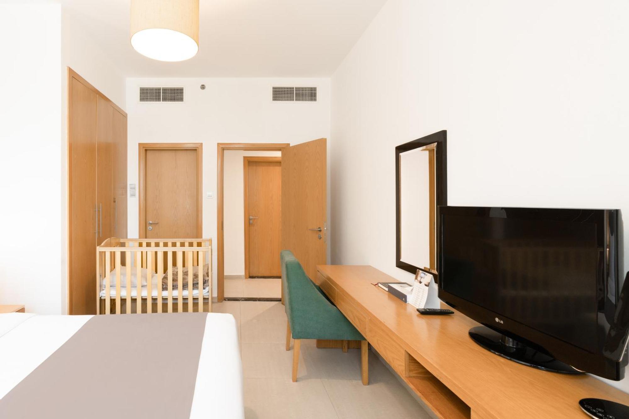 Aparthotel Grand Heights 4*