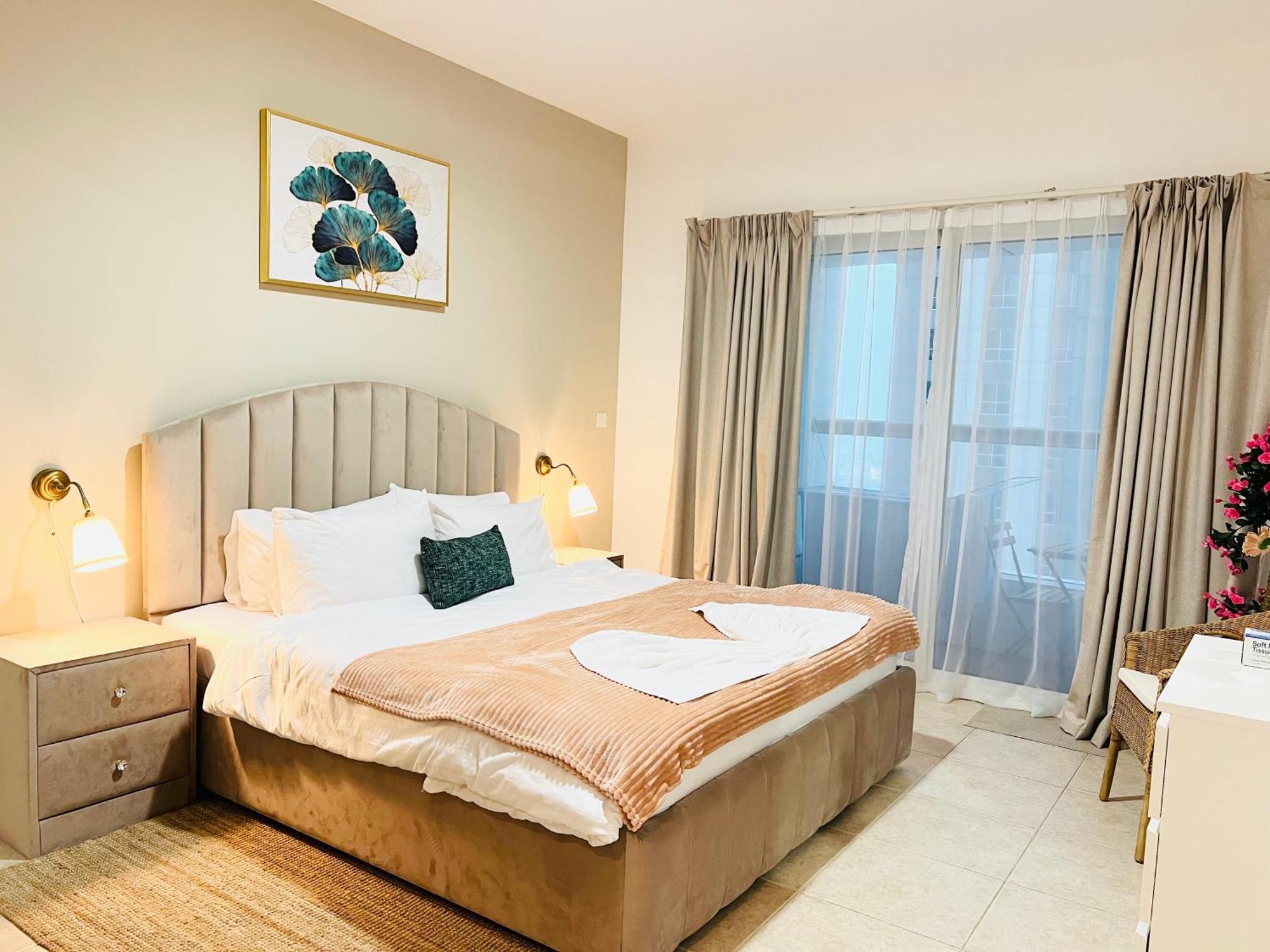 1 Bedroom Flat, Luxury Amenities, Opp & Club With Free Parking In Marina Apartment Dubai
