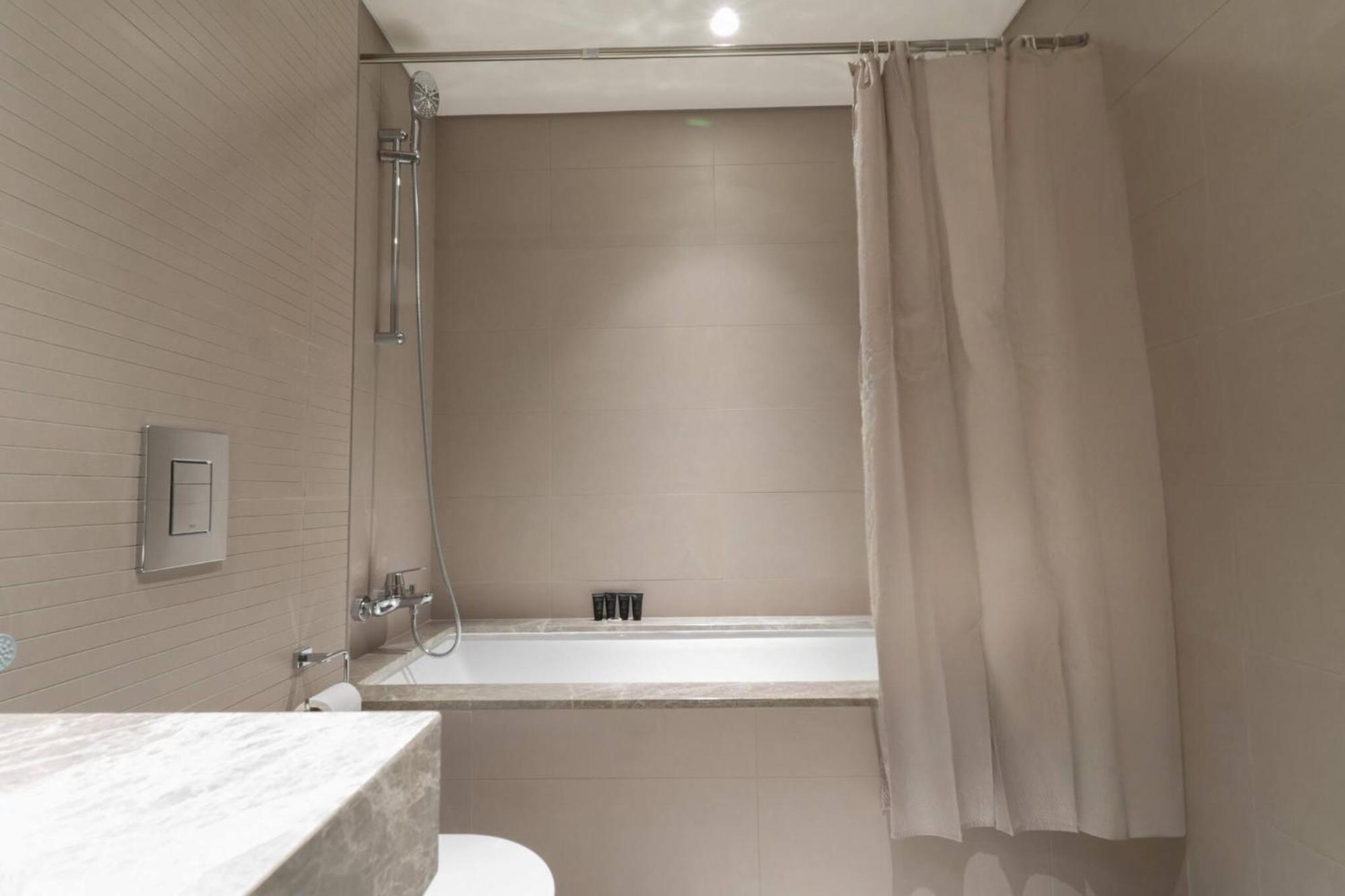 2b Designed By Eliesaab With Private Sea View Dubái